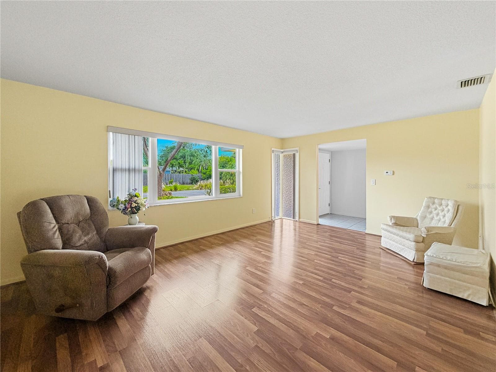 Single Family Residence at 14036 THACHER AVE, LARGO, photo 3 of 40