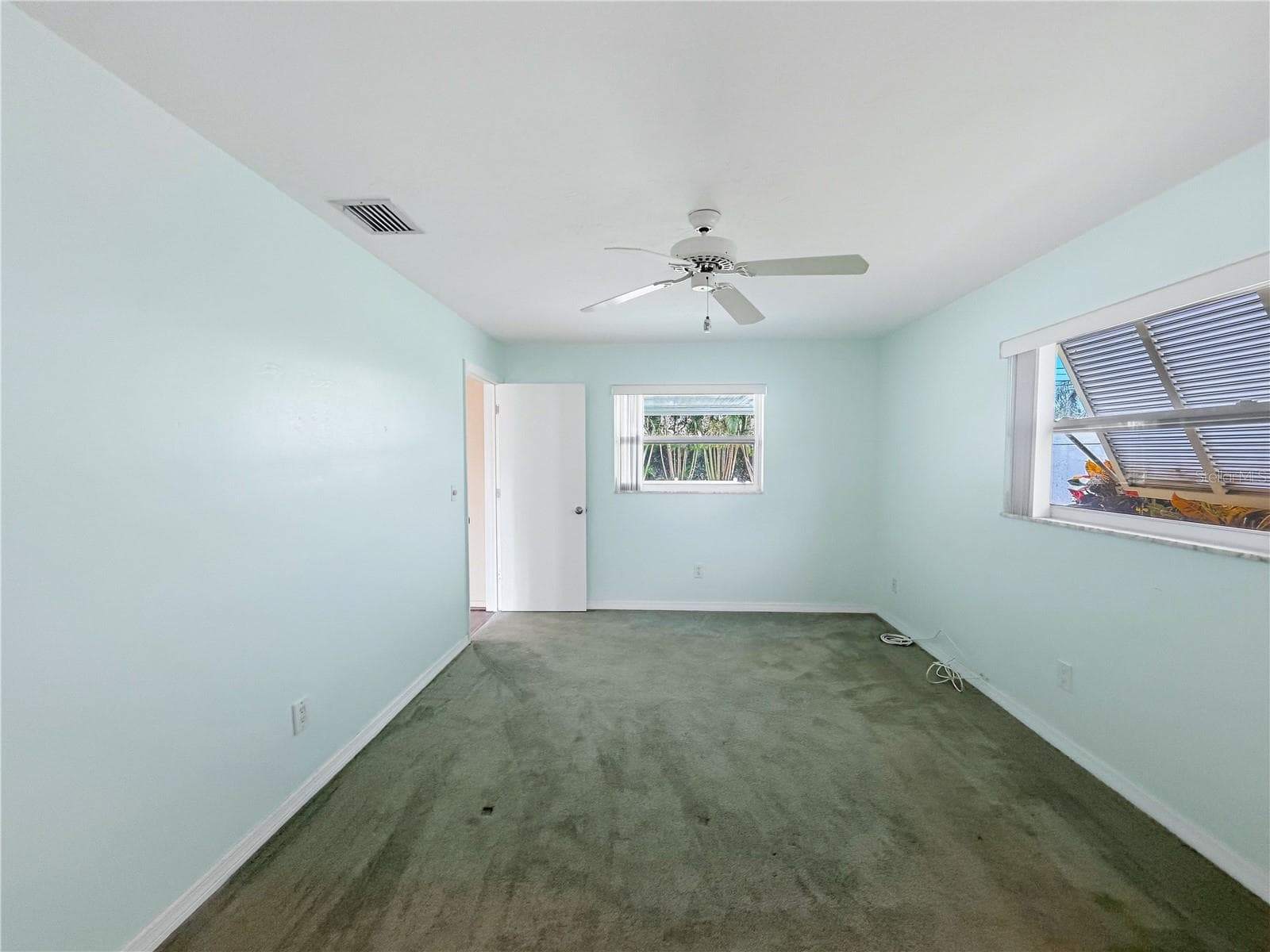 Single Family Residence at 14036 THACHER AVE, LARGO, photo 16 of 40
