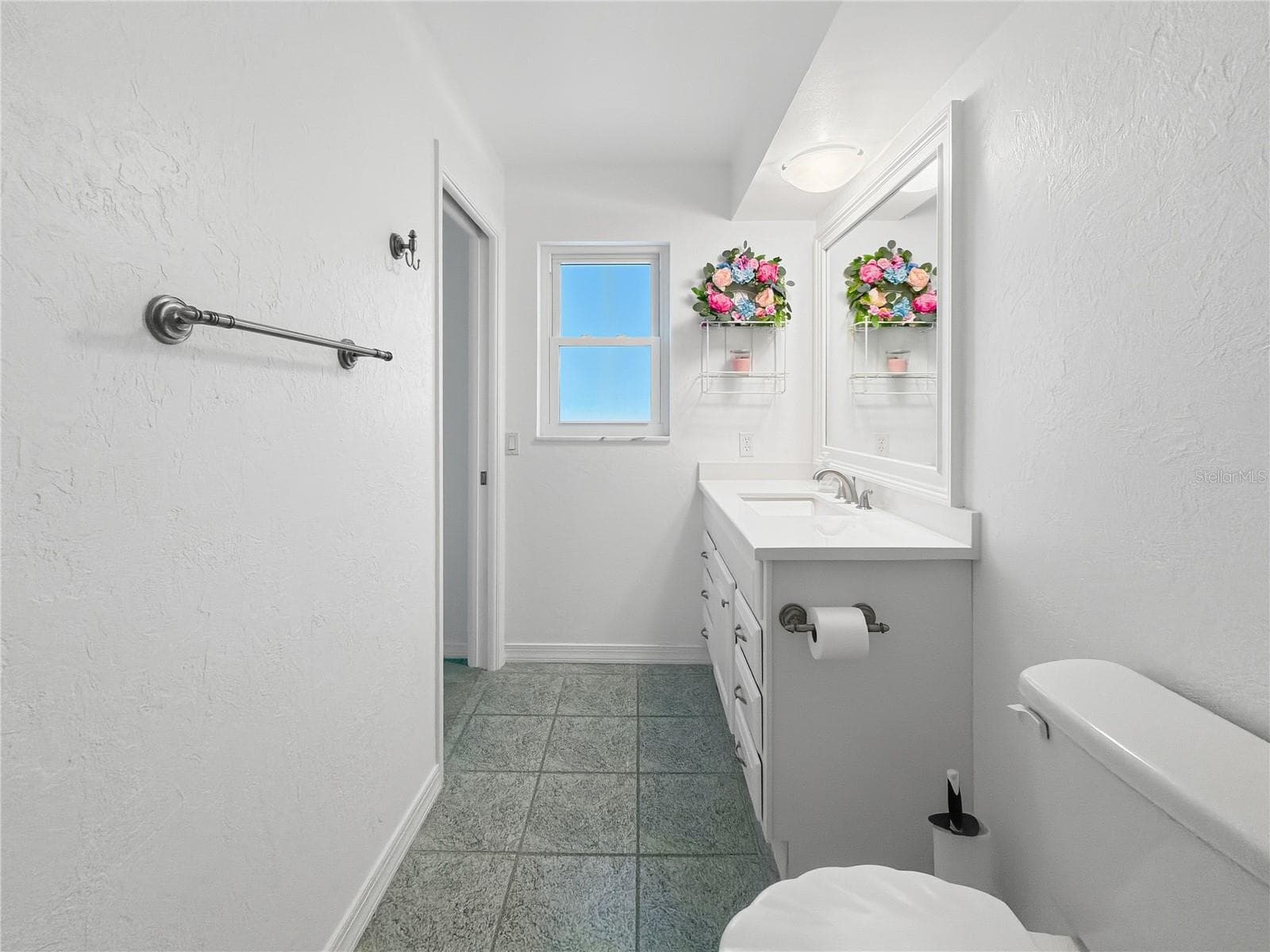 Single Family Residence at 14036 THACHER AVE, LARGO, photo 19 of 40