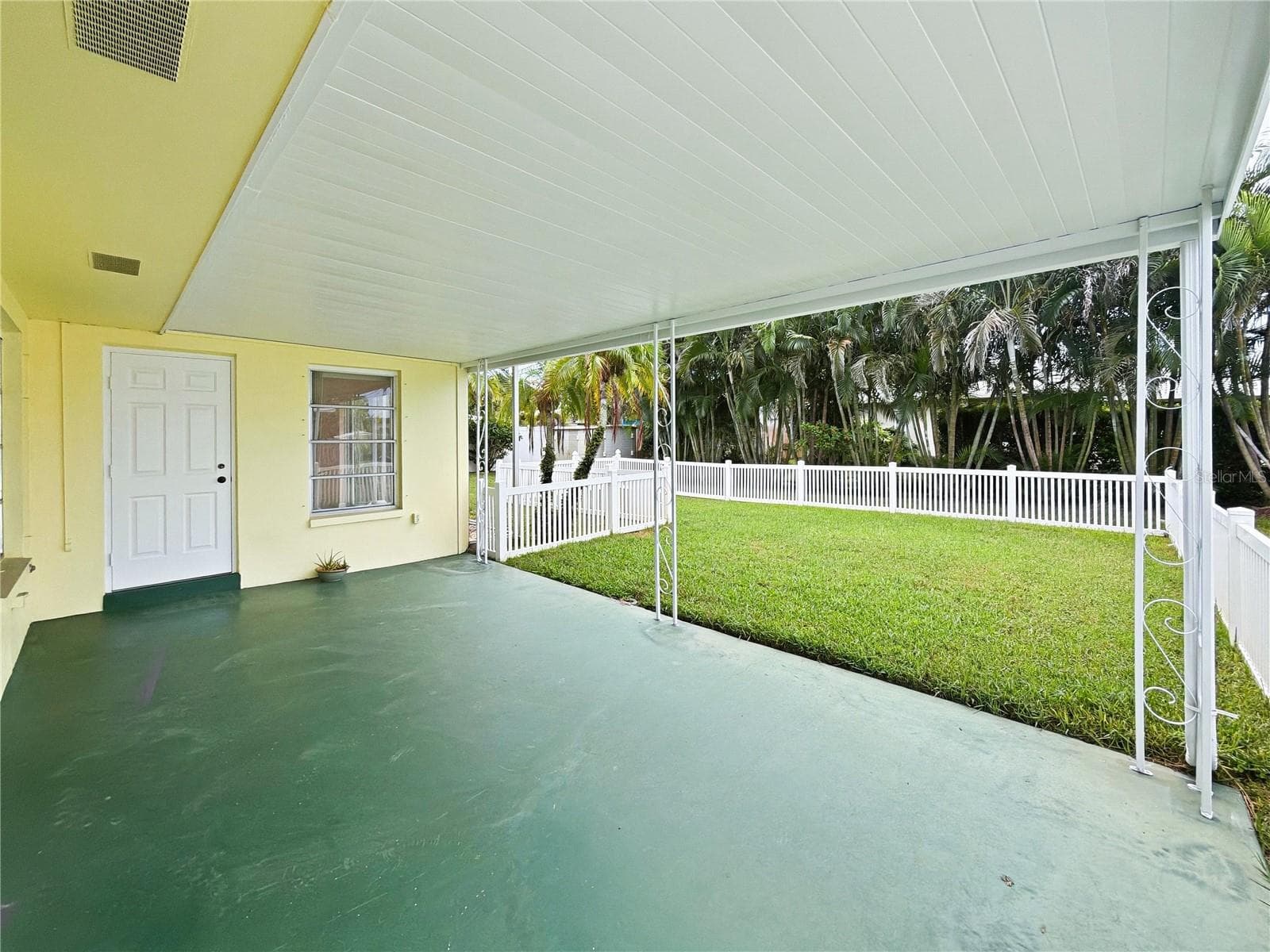 Single Family Residence at 14036 THACHER AVE, LARGO, photo 28 of 40