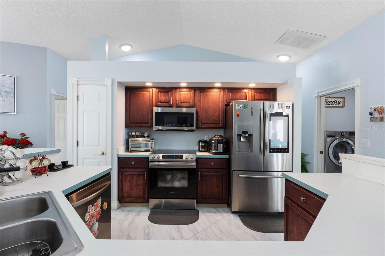 Single Family Residence at 6125 MARINER BLVD, SPRING HILL, photo 9 of 56