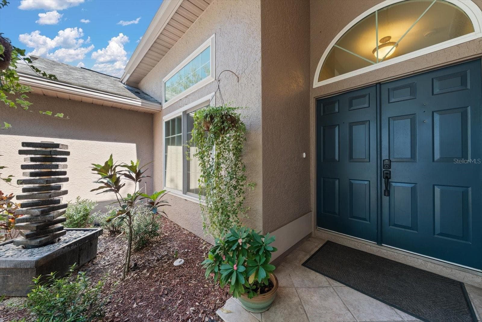 Single Family Residence at 913 WESTWINDS BLVD, TARPON SPRINGS, photo 5 of 38