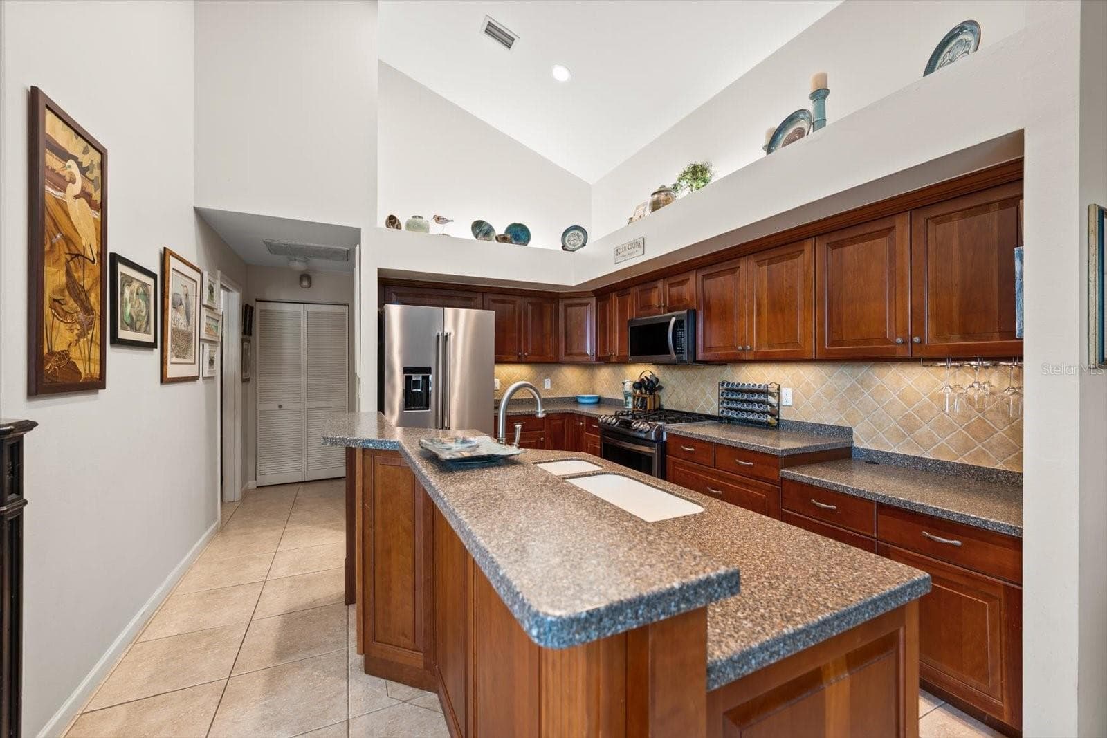 Single Family Residence at 913 WESTWINDS BLVD, TARPON SPRINGS, photo 12 of 38