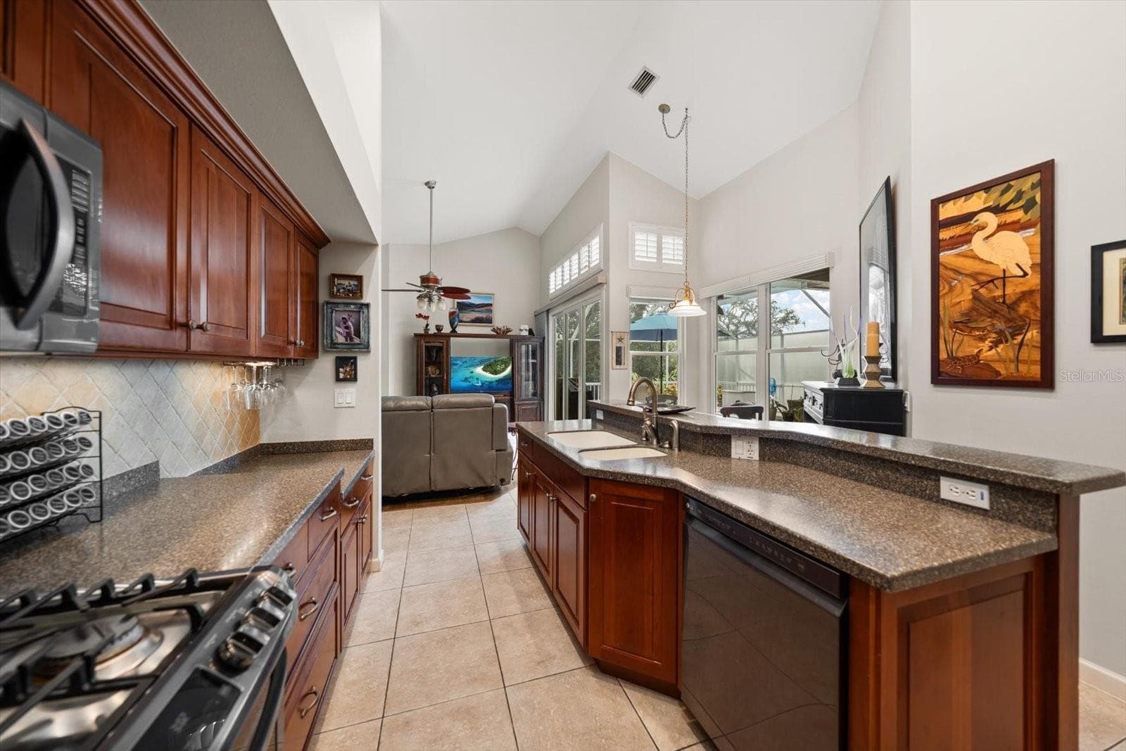 Single Family Residence at 913 WESTWINDS BLVD, TARPON SPRINGS, photo 13 of 38