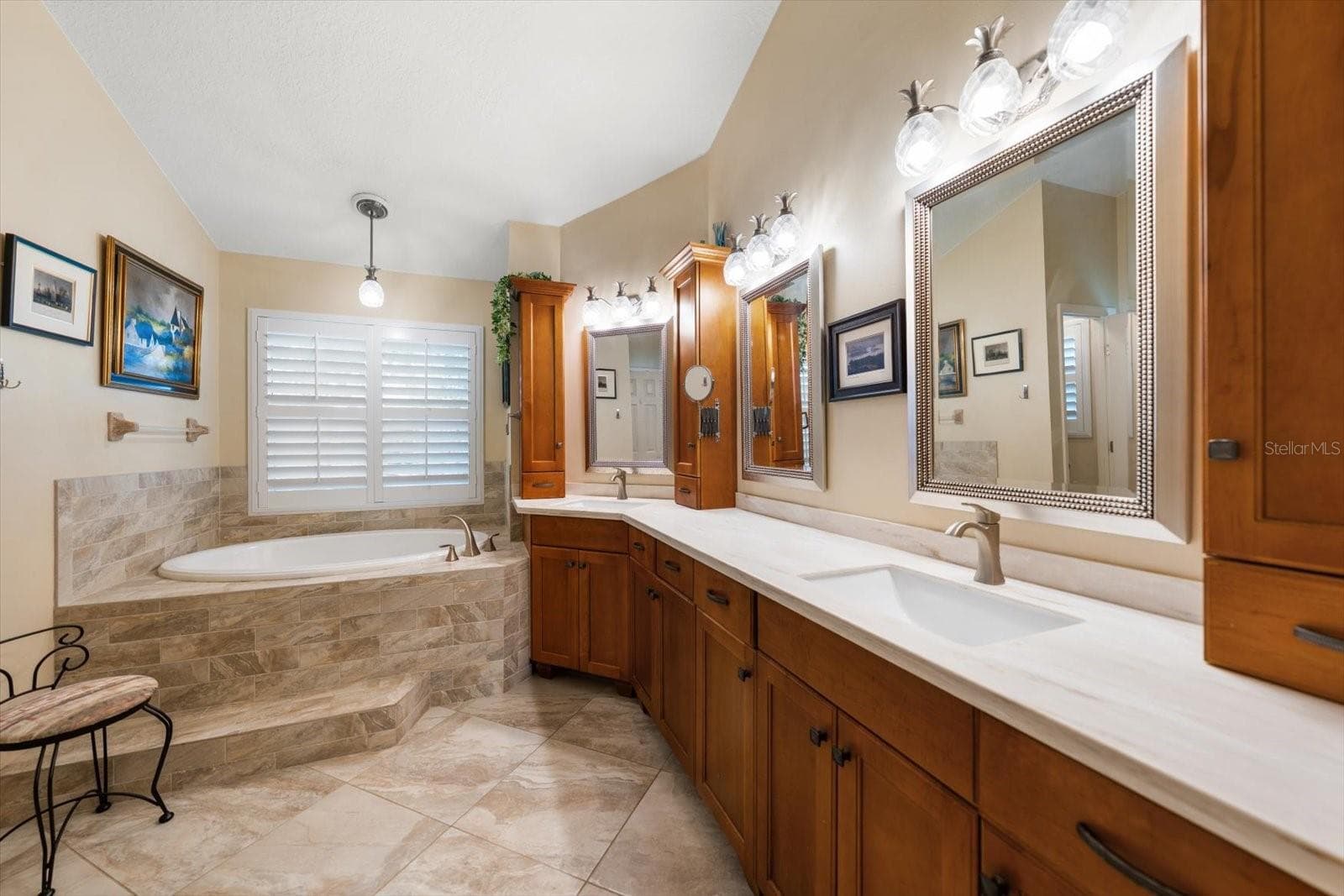 Single Family Residence at 913 WESTWINDS BLVD, TARPON SPRINGS, photo 19 of 38