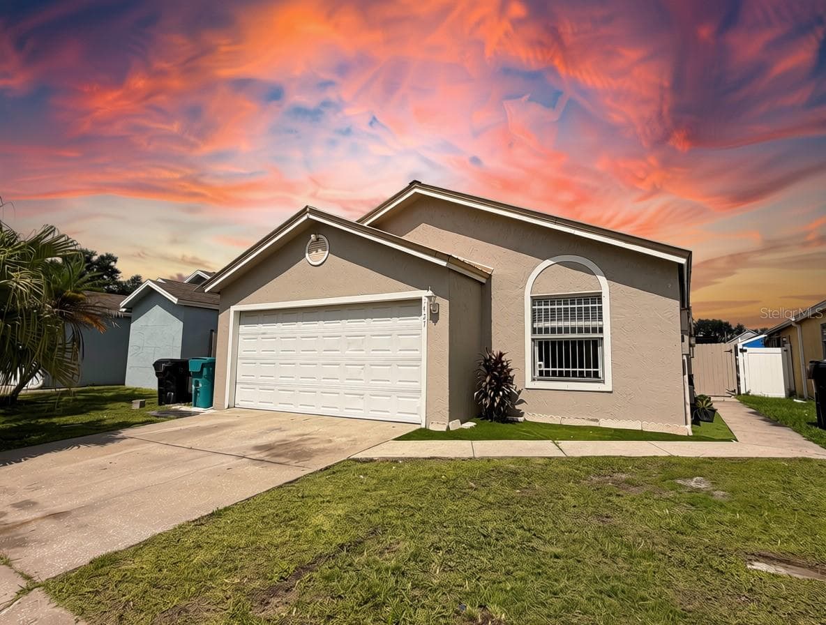 5427 CEDAR LN