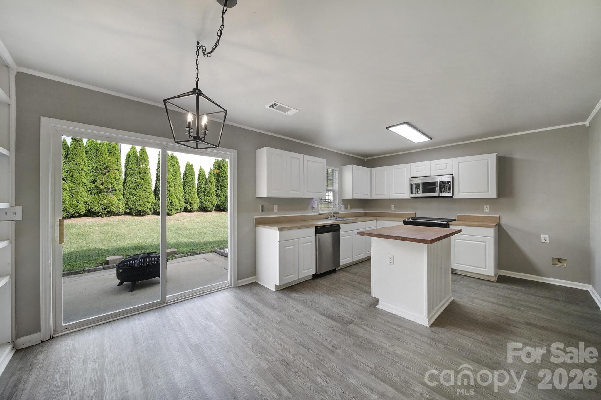 Single Family Residence at 5228 Moonlight Trail SW, Concord, photo 11 of 37