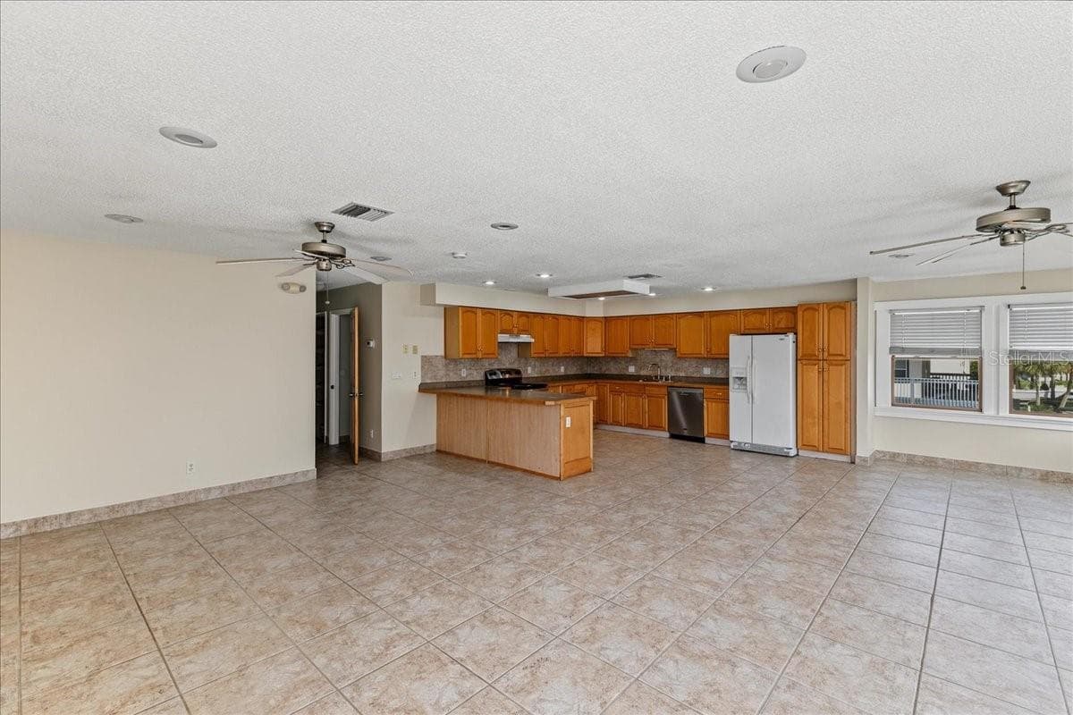 Single Family Residence at 6880 S ATLANTIC AVE, NEW SMYRNA BEACH, photo 8 of 29
