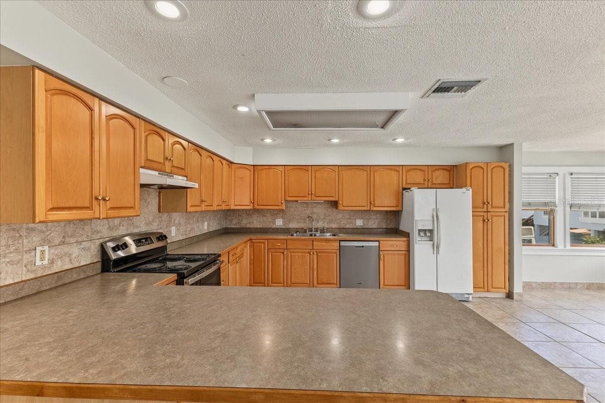 Single Family Residence at 6880 S ATLANTIC AVE, NEW SMYRNA BEACH, photo 14 of 29