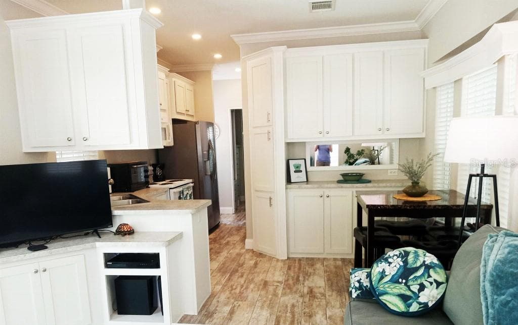 Manufactured Home at 25312 140TH PL NE, FORT MC COY, photo 9 of 15