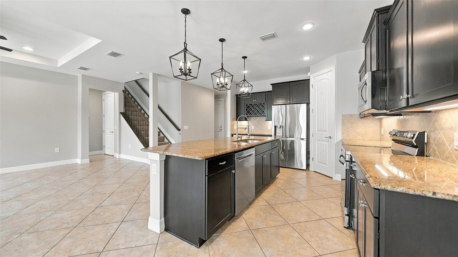 Single Family Residence at 2571 SHERMAN OAK DR, NORTH PORT, photo 14 of 77