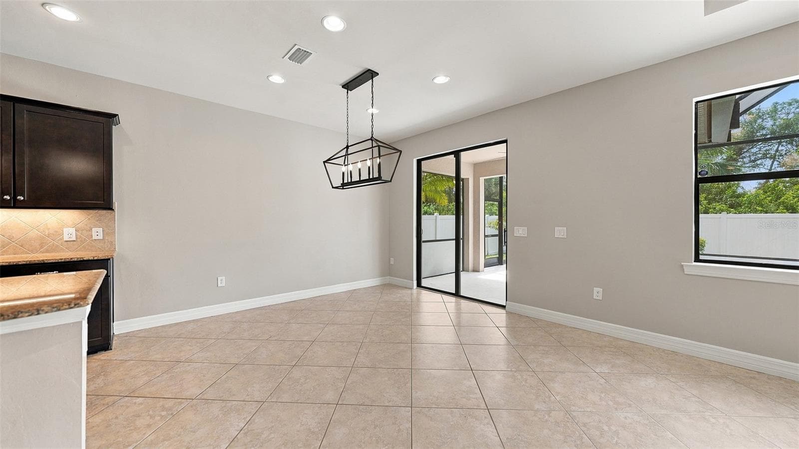 Single Family Residence at 2571 SHERMAN OAK DR, NORTH PORT, photo 18 of 77