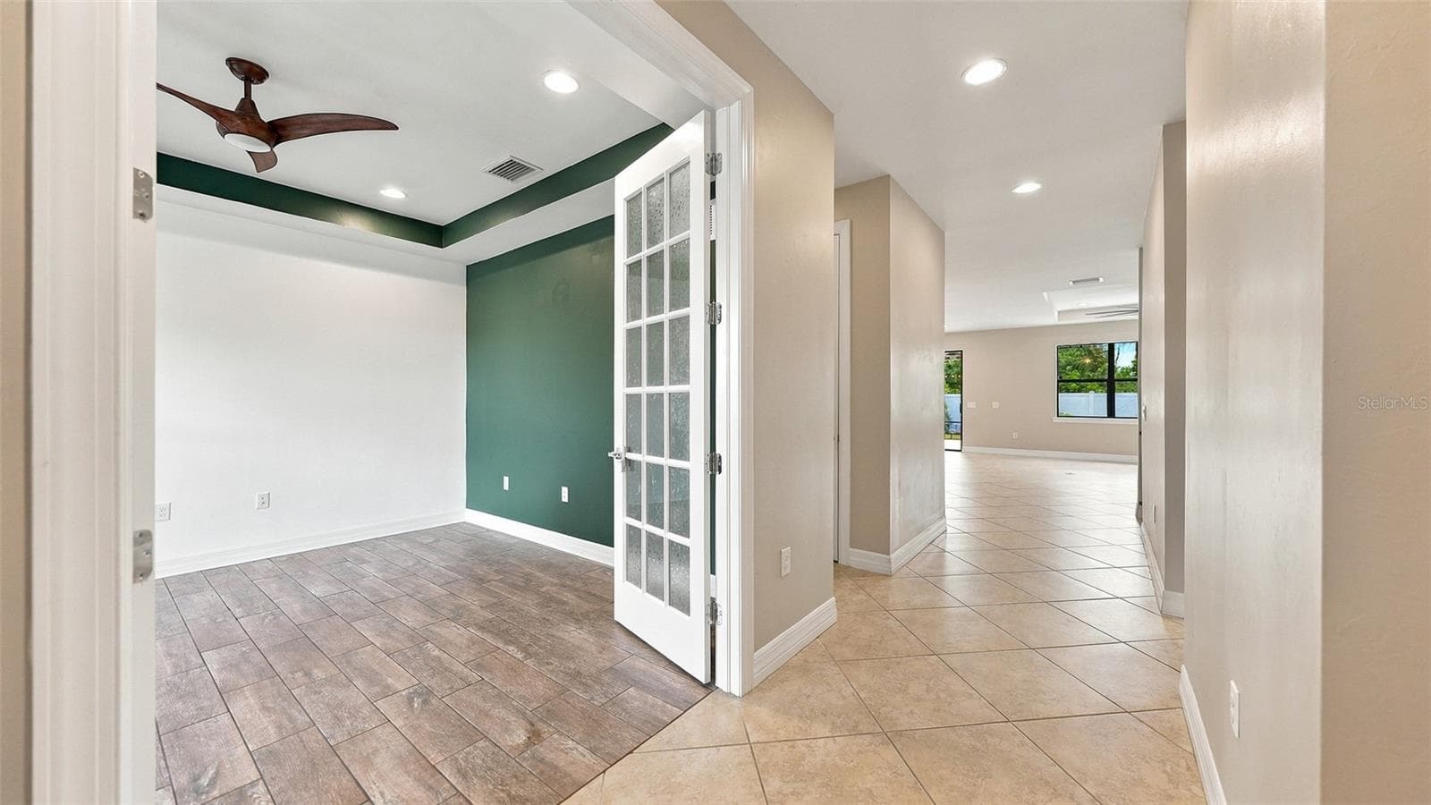 Single Family Residence at 2571 SHERMAN OAK DR, NORTH PORT, photo 21 of 77