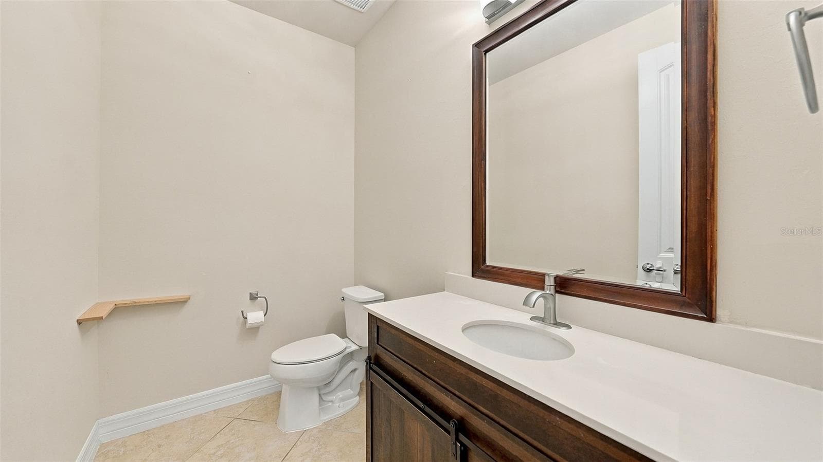 Single Family Residence at 2571 SHERMAN OAK DR, NORTH PORT, photo 25 of 77