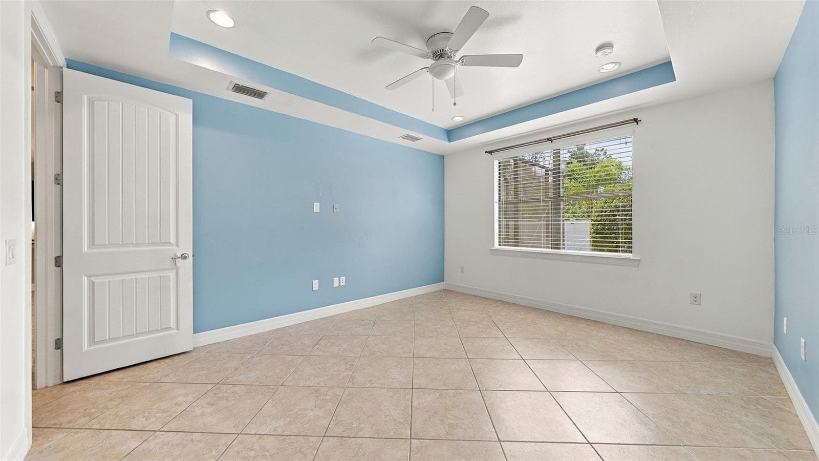 Single Family Residence at 2571 SHERMAN OAK DR, NORTH PORT, photo 31 of 77