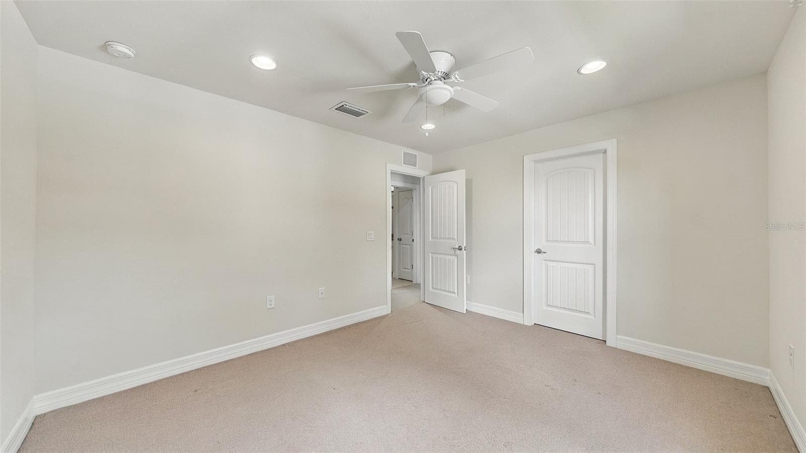 Single Family Residence at 2571 SHERMAN OAK DR, NORTH PORT, photo 48 of 77