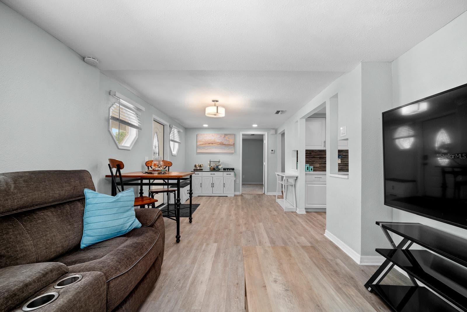 Single Family Residence at 7954 49TH AVE N, ST PETERSBURG, photo 6 of 32