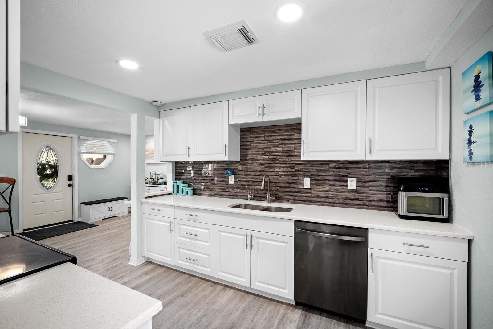 Single Family Residence at 7954 49TH AVE N, ST PETERSBURG, photo 12 of 32