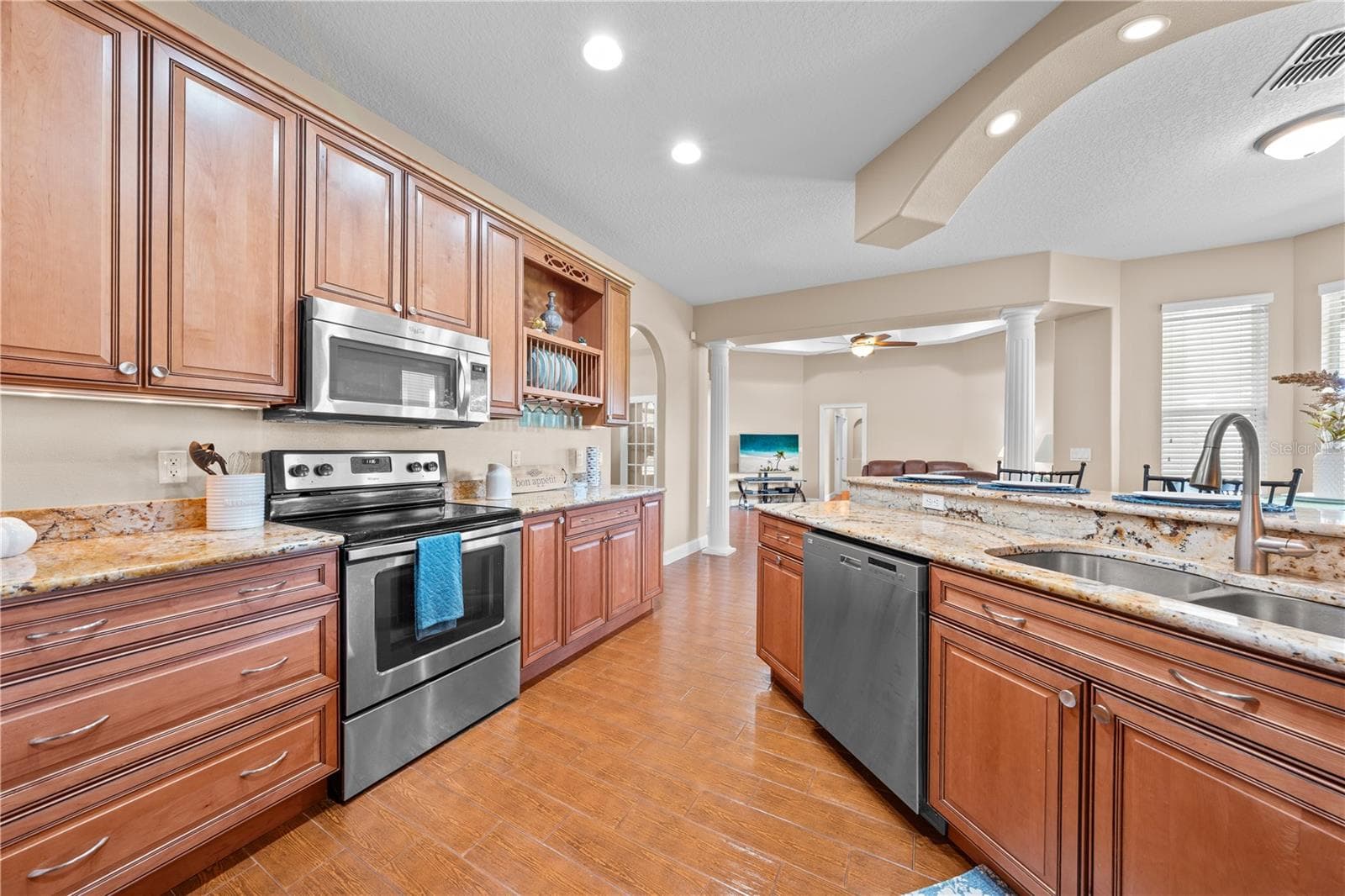 Kitchen - Pots and Pan Deep Drawers and pull out drawers. - 4349 PACKARD AVE, ST CLOUD
