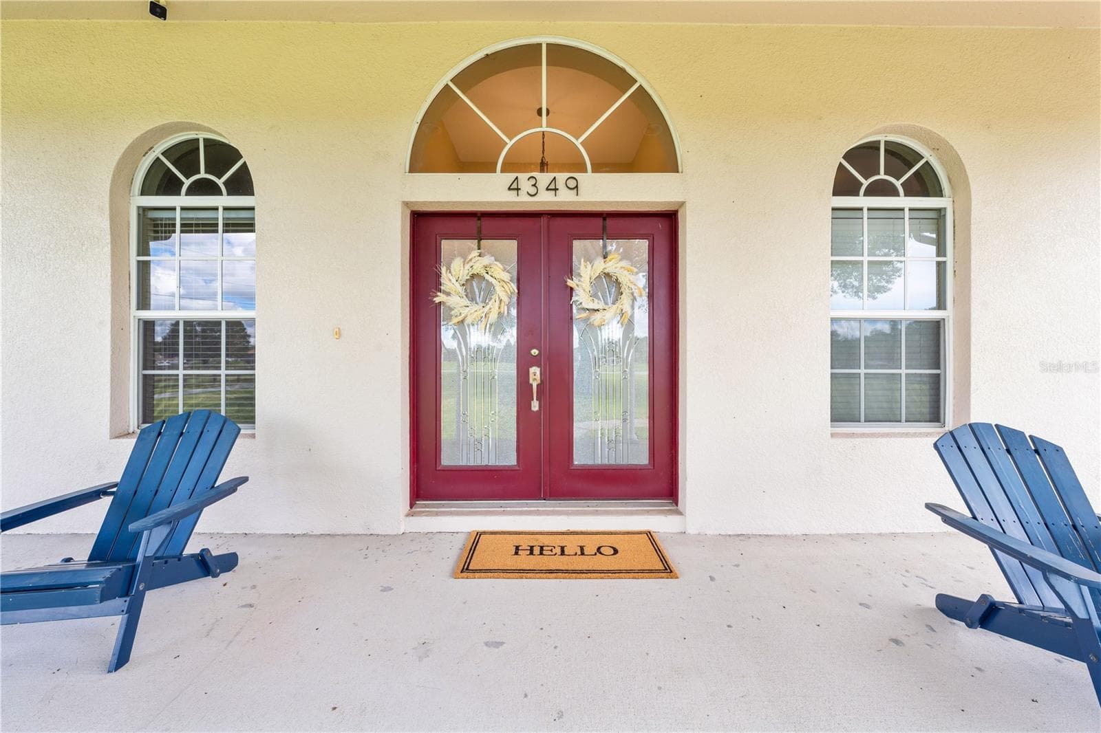Double Entry doors that allow lots of natural light in. - 4349 PACKARD AVE, ST CLOUD