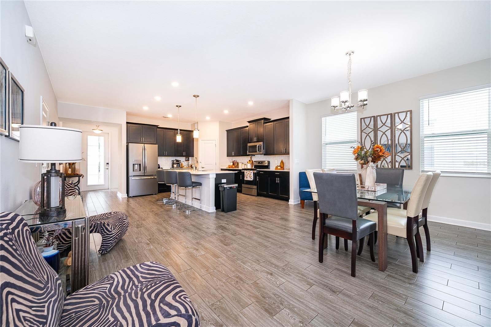 Single Family Residence at 12127 IMAGINARY WAY, ORLANDO, photo 2 of 37