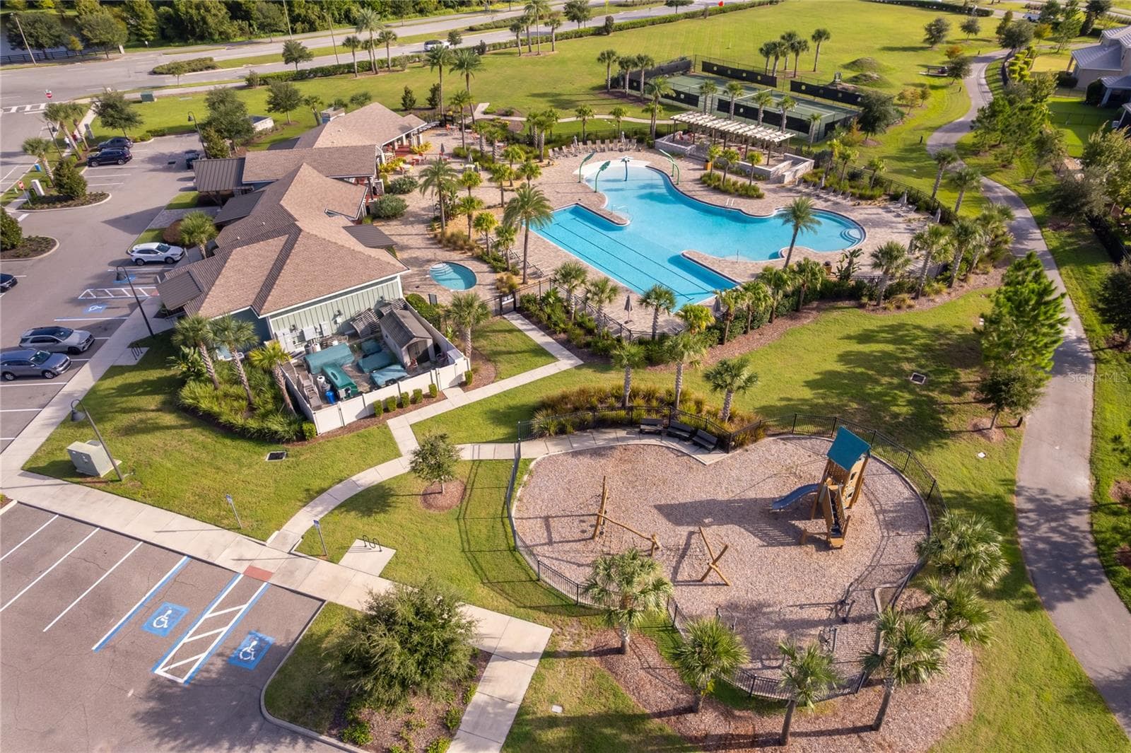 Single Family Residence at 12127 IMAGINARY WAY, ORLANDO, photo 9 of 37