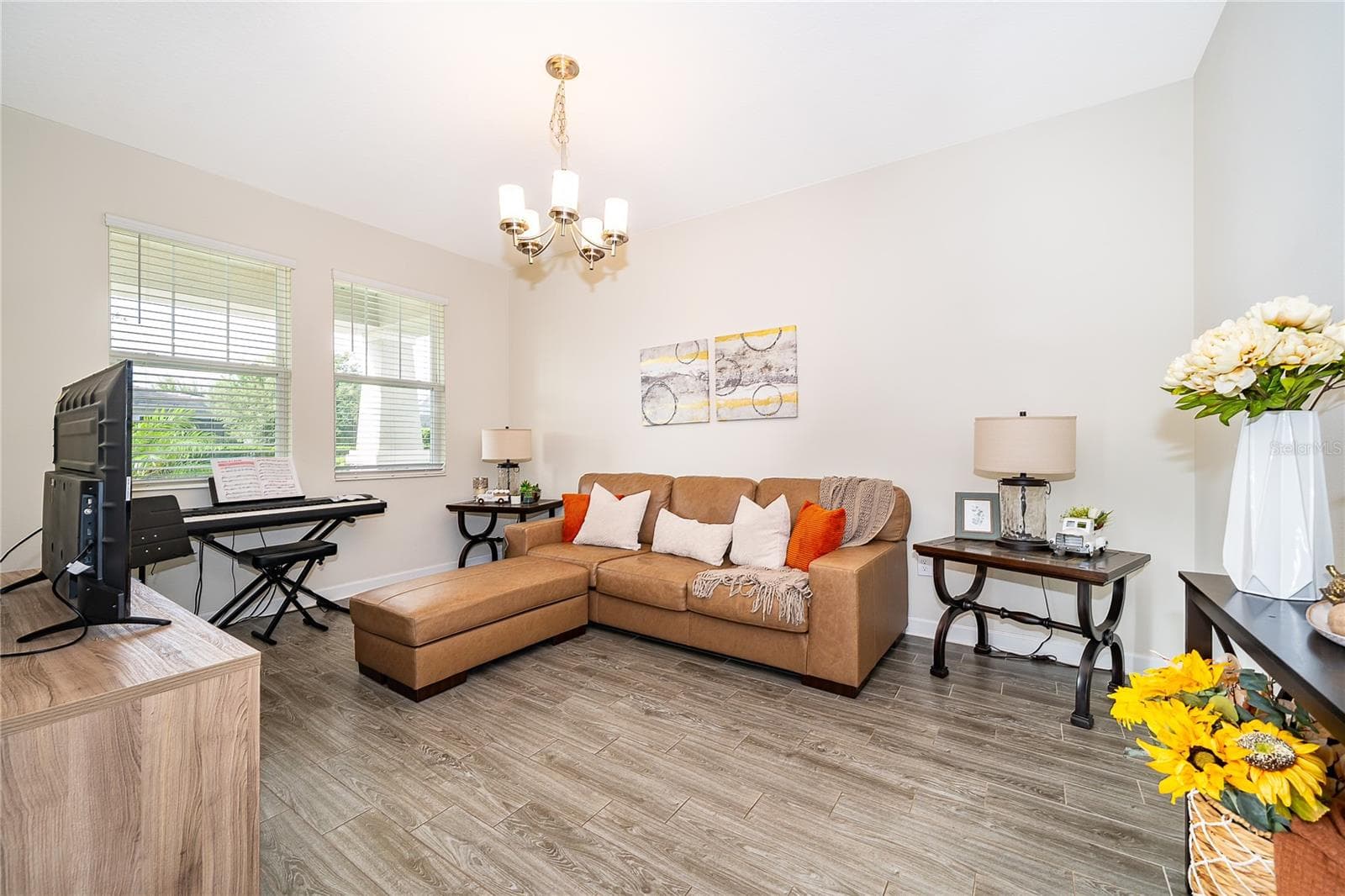 Single Family Residence at 12127 IMAGINARY WAY, ORLANDO, photo 13 of 37