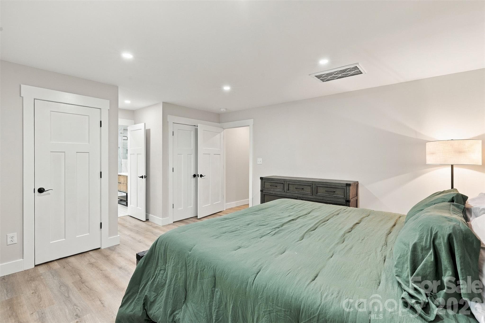Single Family Residence at 1208 Tarrington Avenue, Charlotte, photo 13 of 32