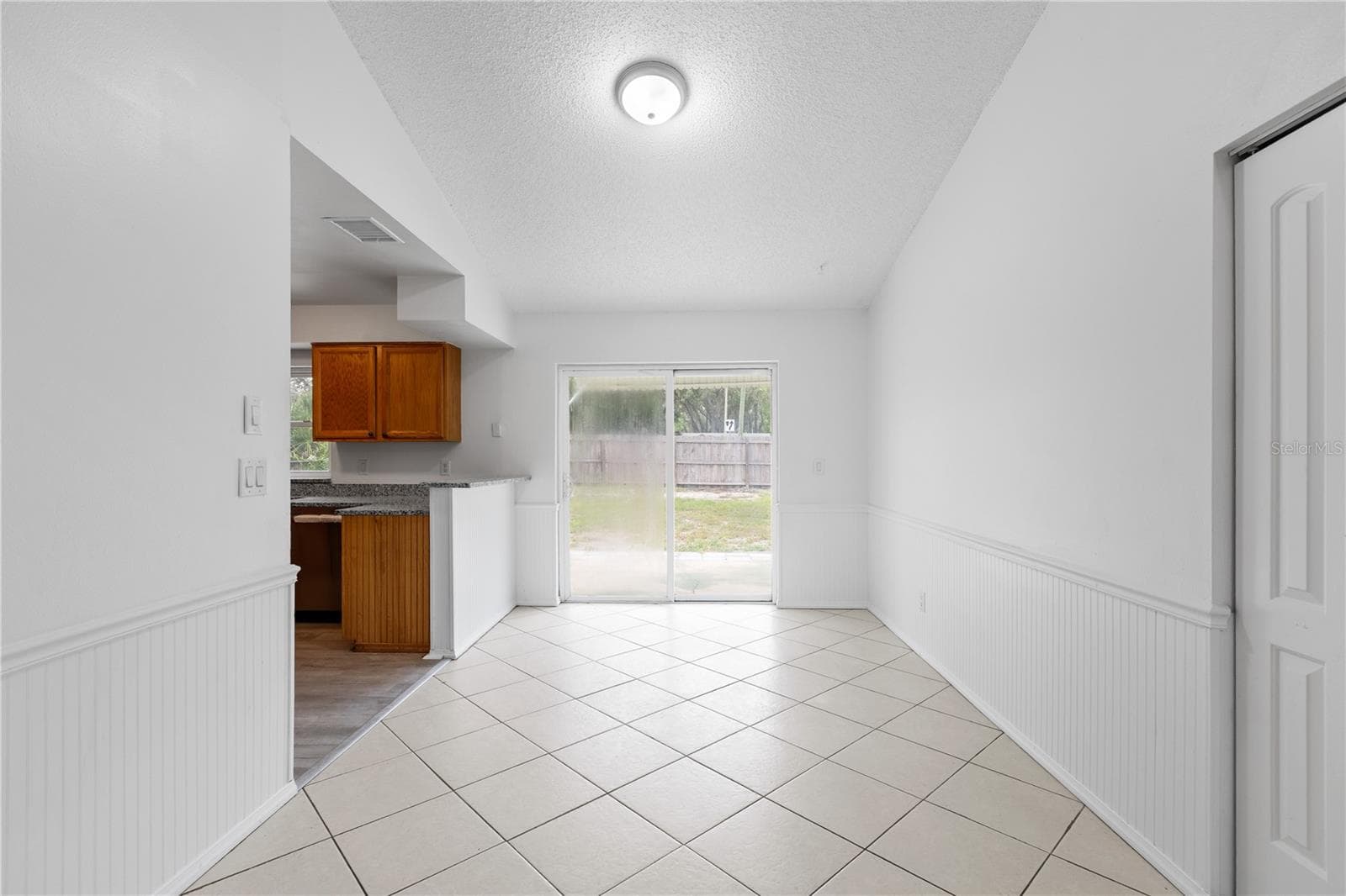 Single Family Residence at 8221 AUTUMN OAK AVE, PORT RICHEY, photo 7 of 31
