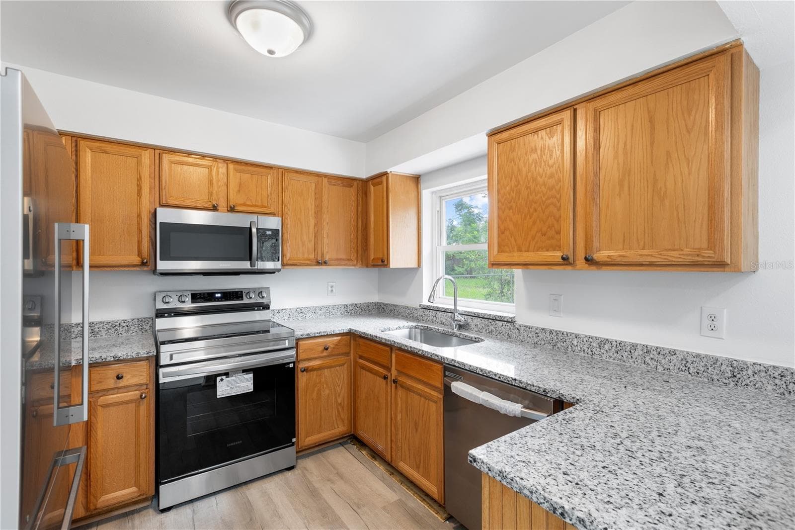 Single Family Residence at 8221 AUTUMN OAK AVE, PORT RICHEY, photo 10 of 31