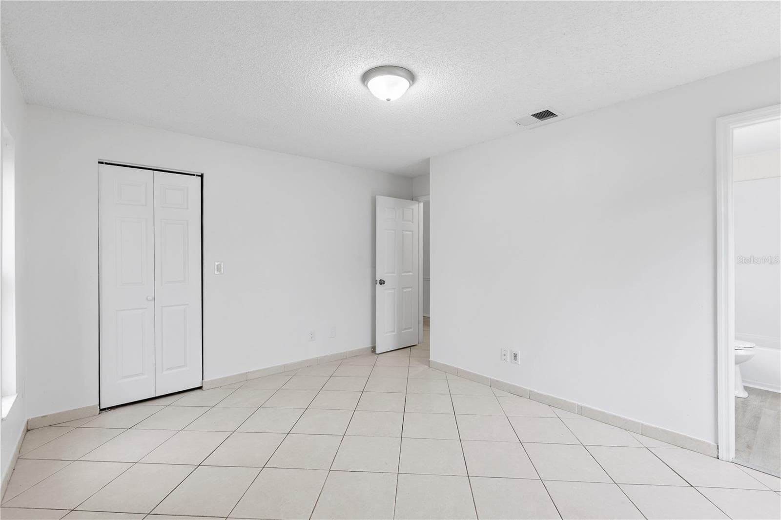 Single Family Residence at 8221 AUTUMN OAK AVE, PORT RICHEY, photo 14 of 31