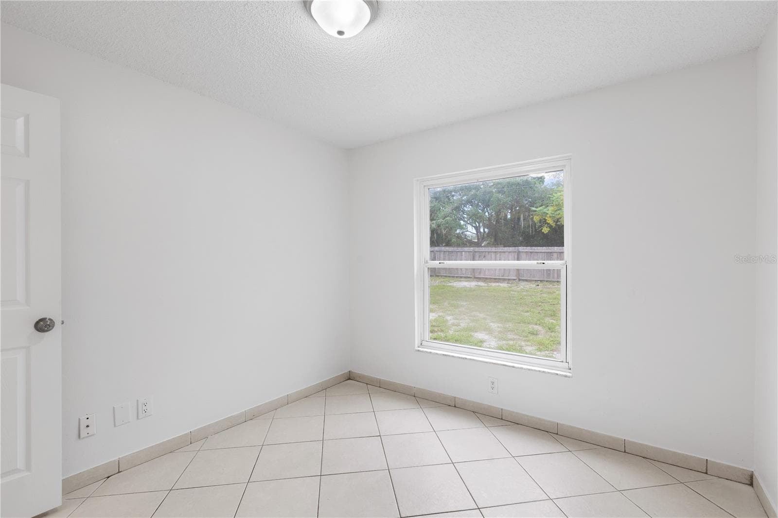 Single Family Residence at 8221 AUTUMN OAK AVE, PORT RICHEY, photo 24 of 31