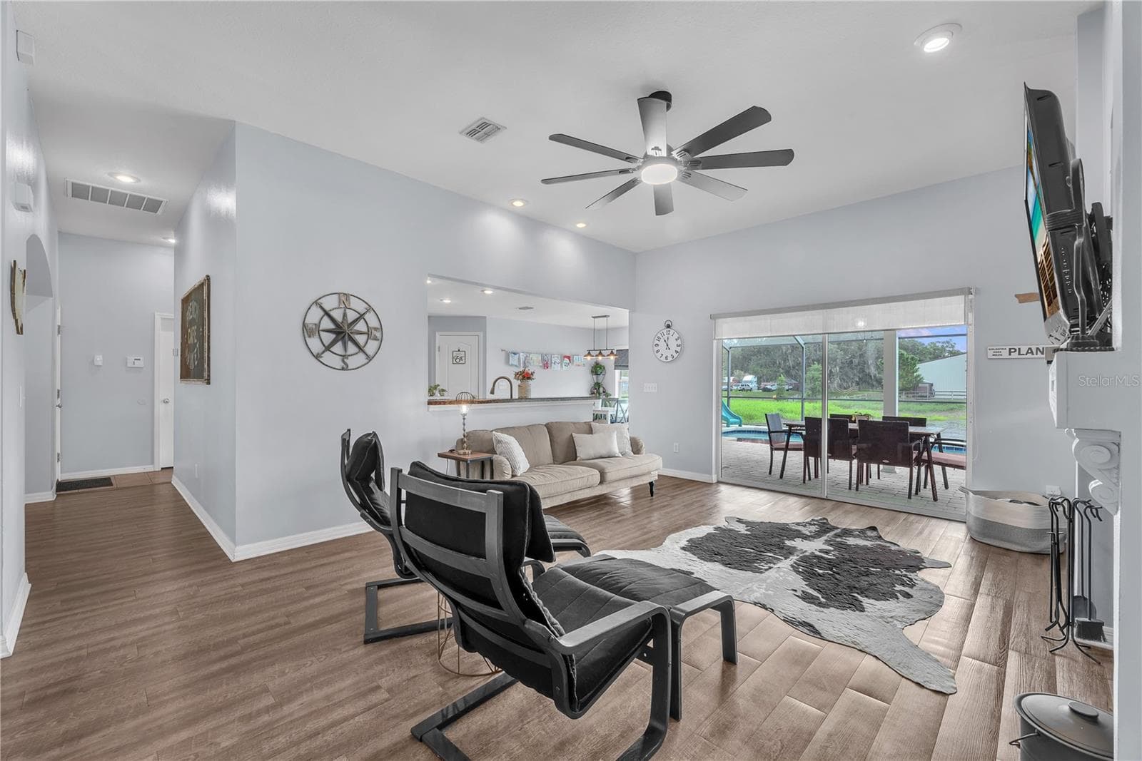 Single Family Residence at 4516 HAWKINS RD, PLANT CITY, photo 10 of 41