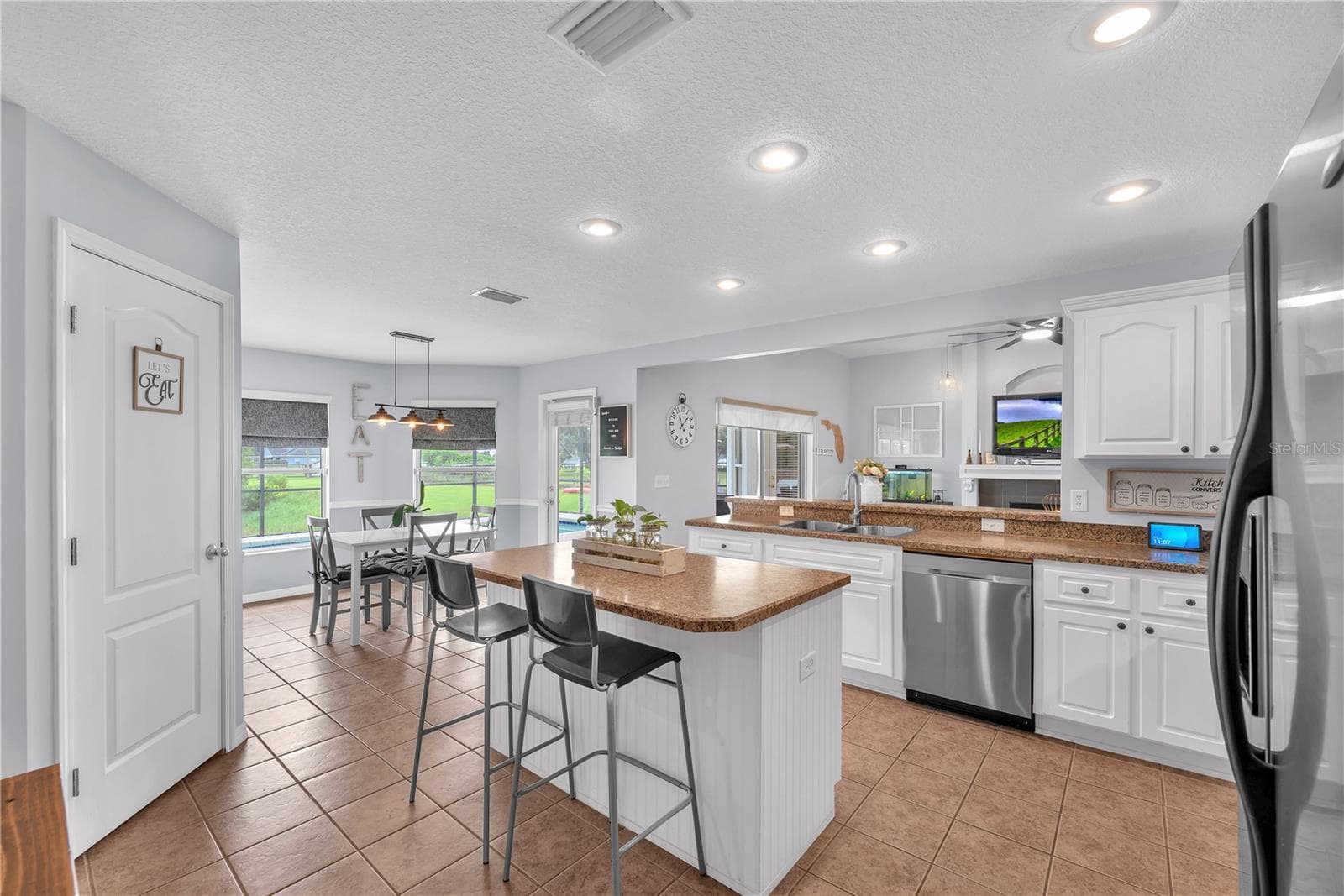 Single Family Residence at 4516 HAWKINS RD, PLANT CITY, photo 13 of 41