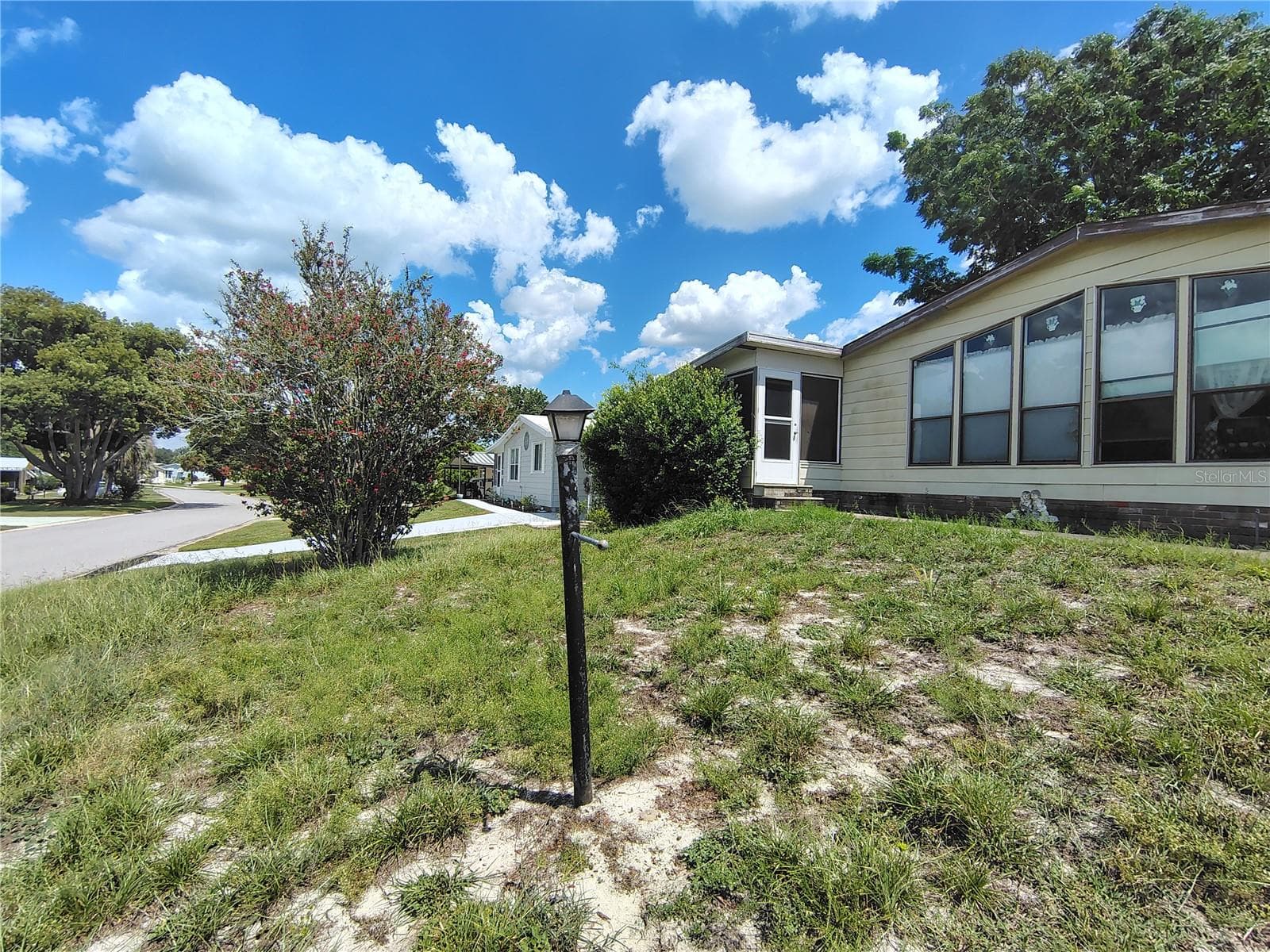 Mobile Home at 1114 LINTZ LN, LADY LAKE, photo 2 of 2