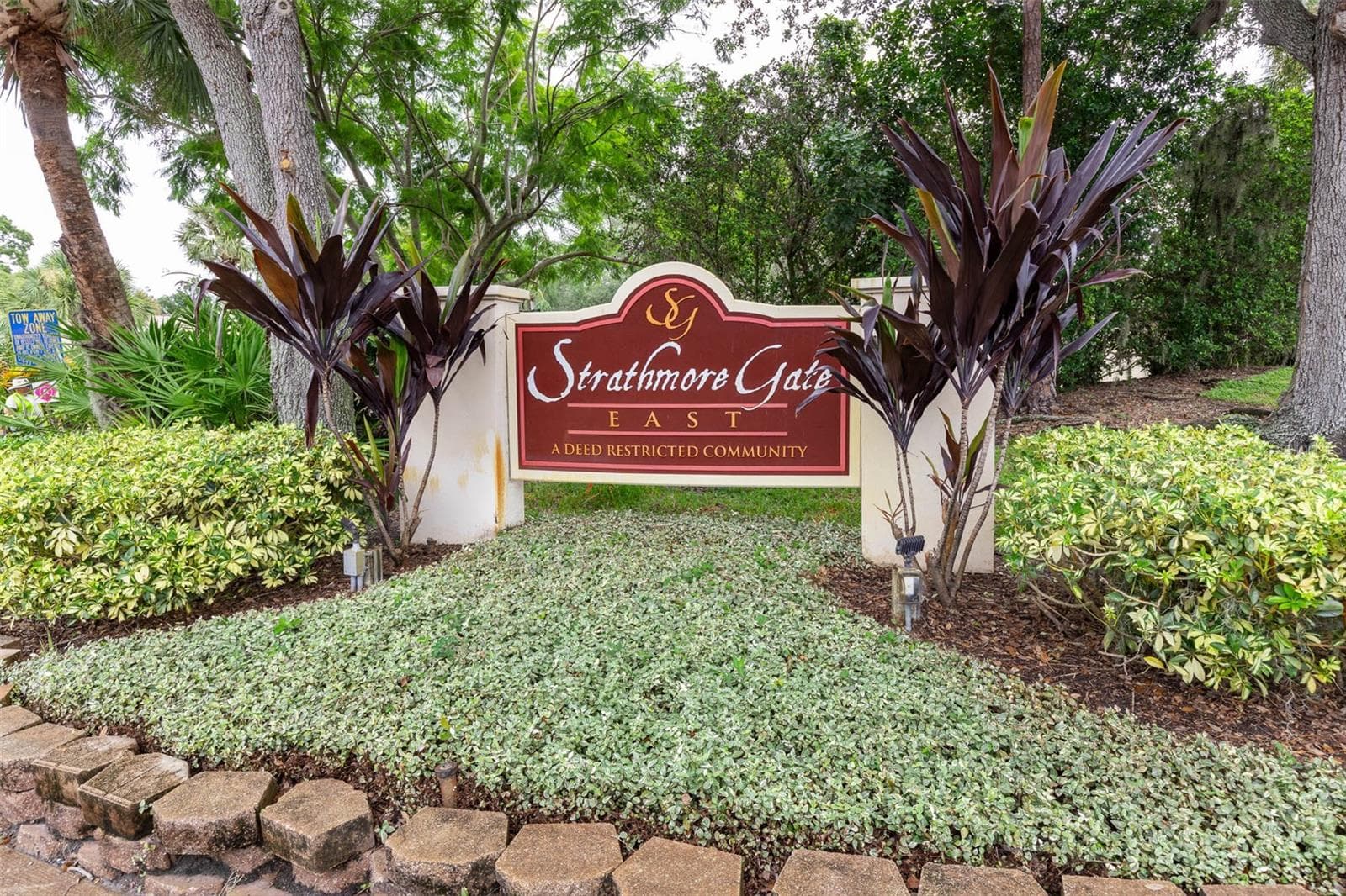 Villa at 2925 BOXWOOD CT, PALM HARBOR, photo 2 of 40