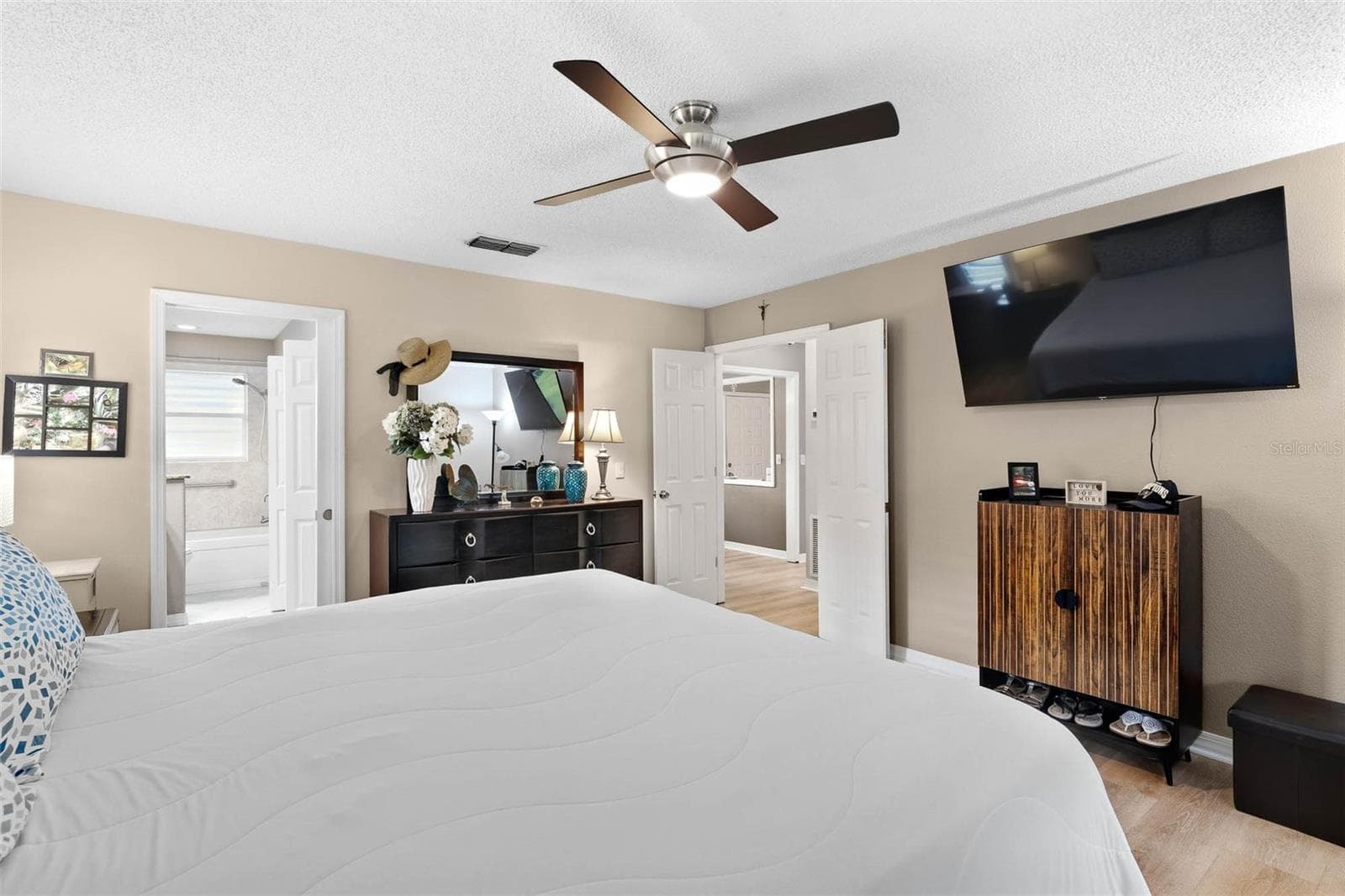 Villa at 2925 BOXWOOD CT, PALM HARBOR, photo 16 of 40