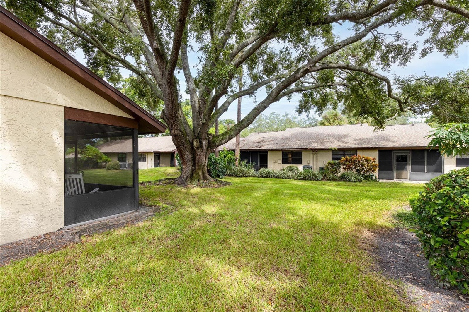 Villa at 2925 BOXWOOD CT, PALM HARBOR, photo 27 of 40