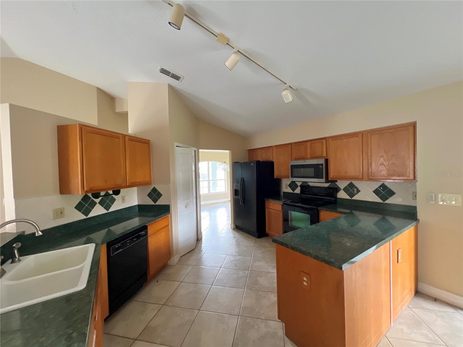 Single Family Residence at 1030 HIGH RIDGE CT, MINNEOLA, photo 4 of 6