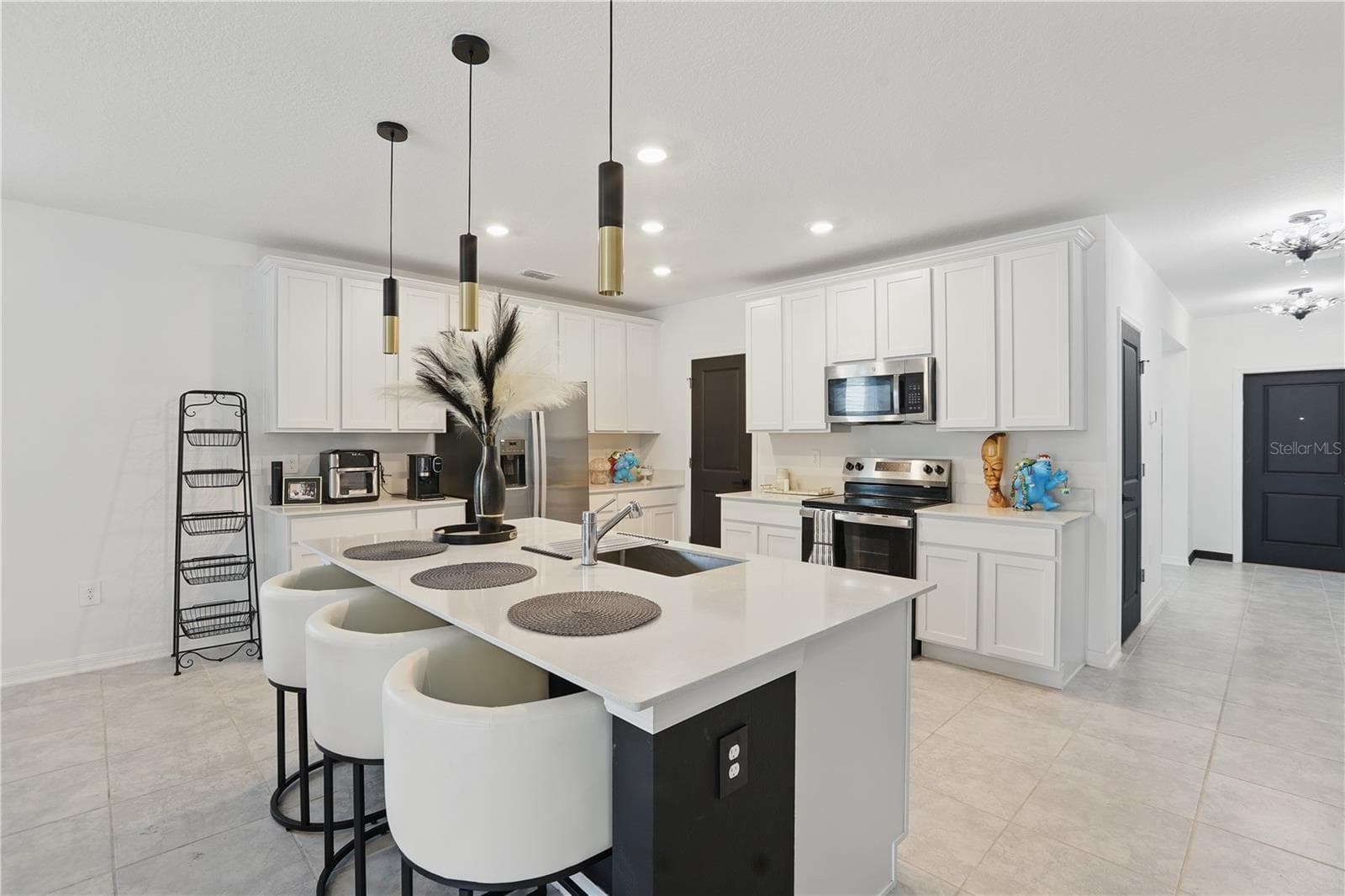 Single Family Residence at 4307 PEBBLES THROW DR, KISSIMMEE, photo 5 of 30