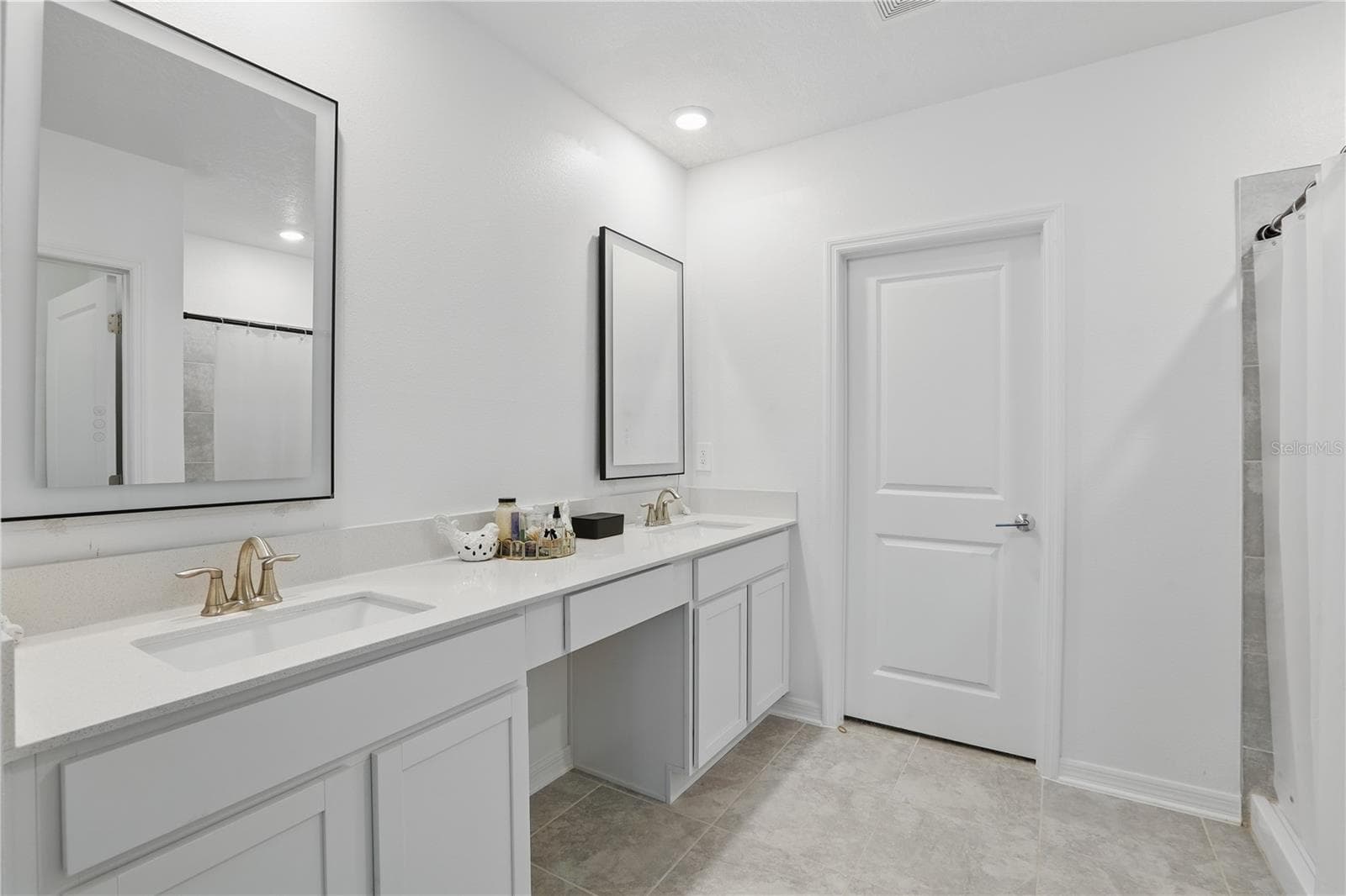 Single Family Residence at 4307 PEBBLES THROW DR, KISSIMMEE, photo 9 of 30