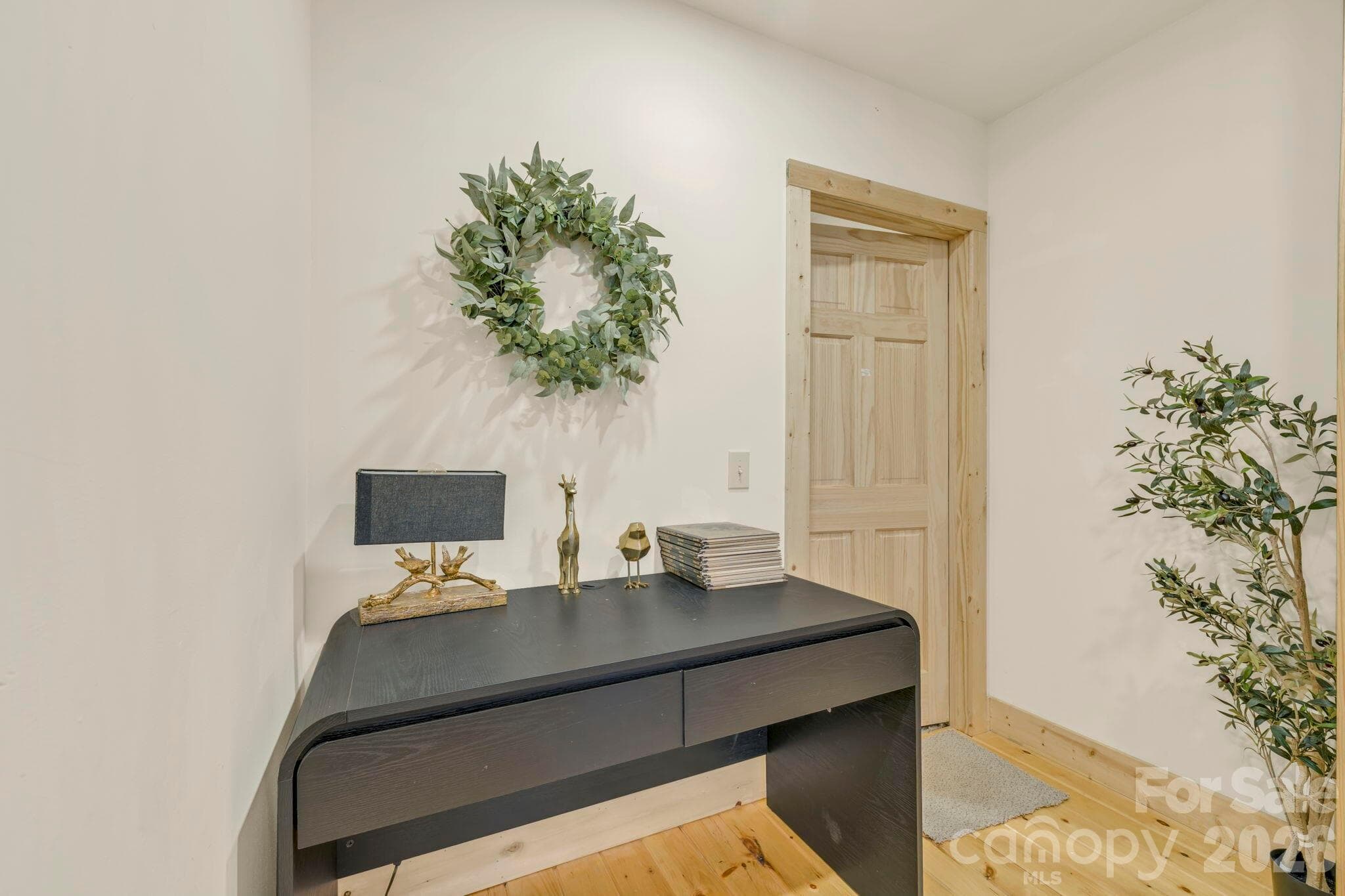Single Family Residence at 133 Greenbriar Road, Beech Mountain, photo 6 of 29