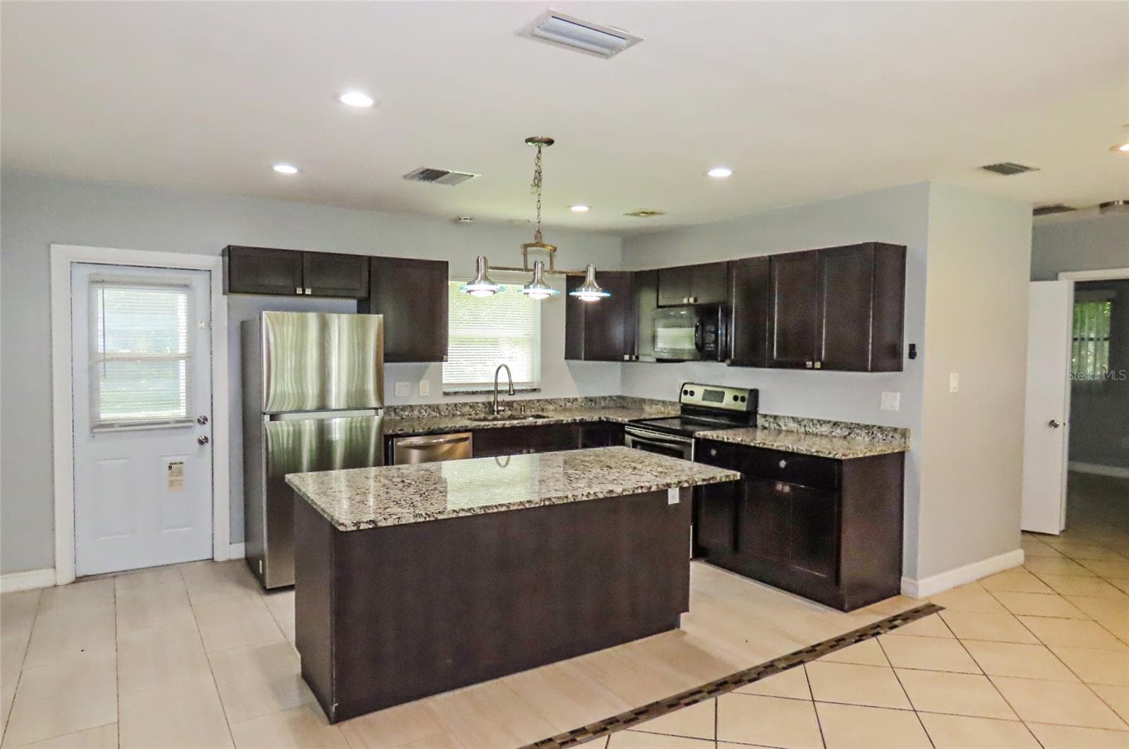 Single Family Residence at 1841 WEST DR, CLEARWATER, photo 6 of 29