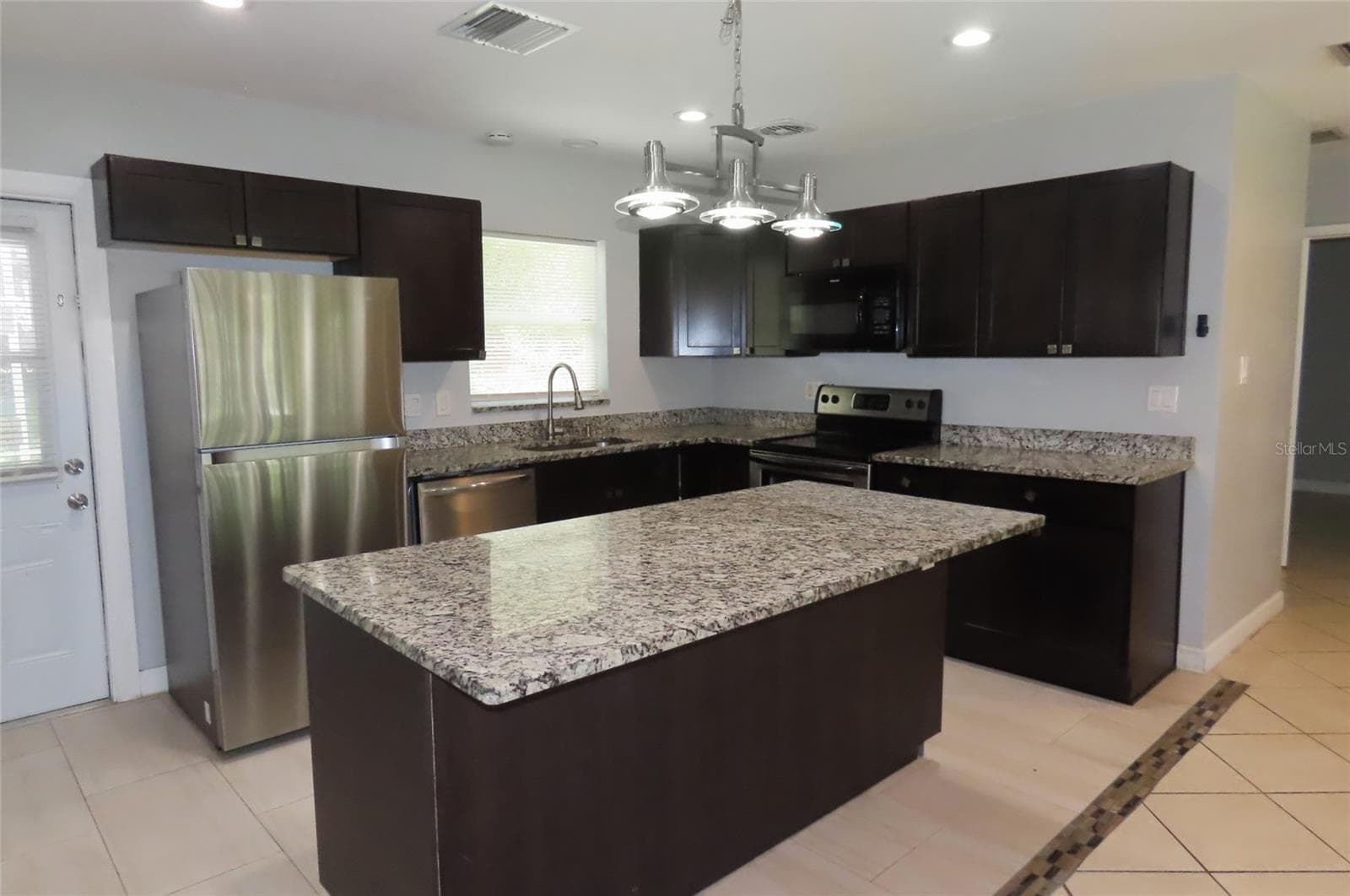 Single Family Residence at 1841 WEST DR, CLEARWATER, photo 8 of 29