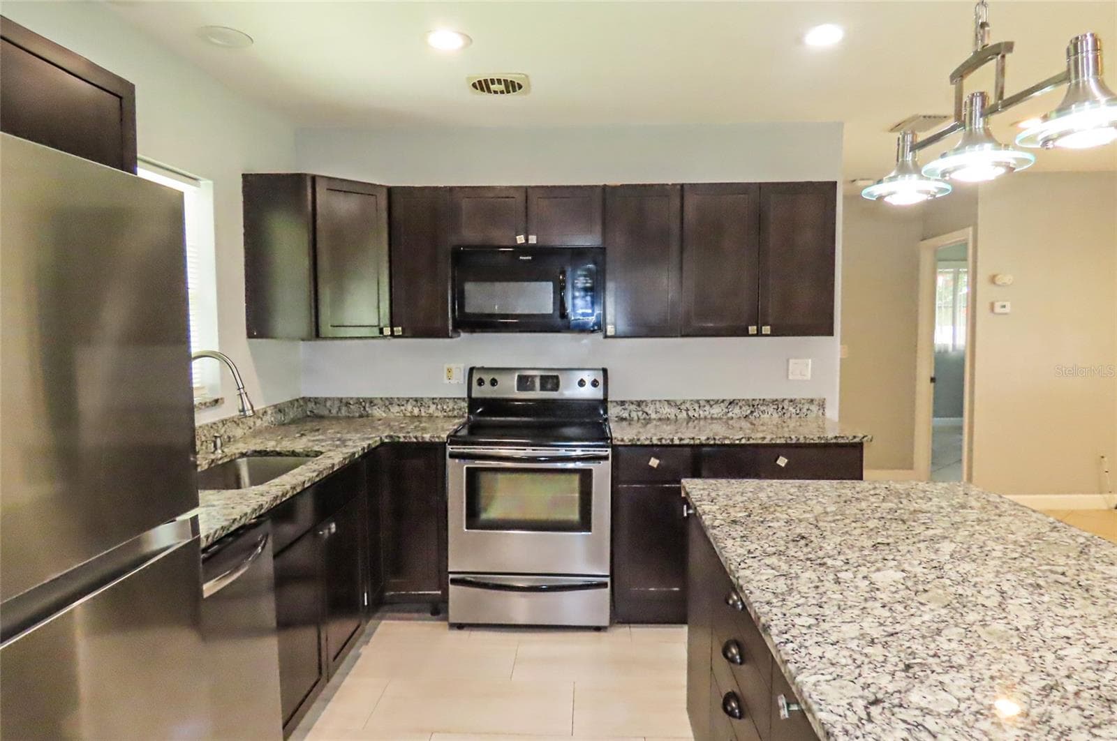 Single Family Residence at 1841 WEST DR, CLEARWATER, photo 9 of 29