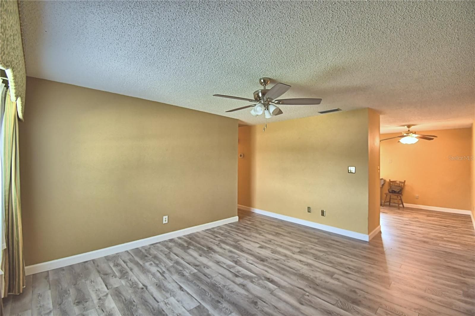 Single Family Residence at 2815 CHRISTIE LN, LAKELAND, photo 8 of 75