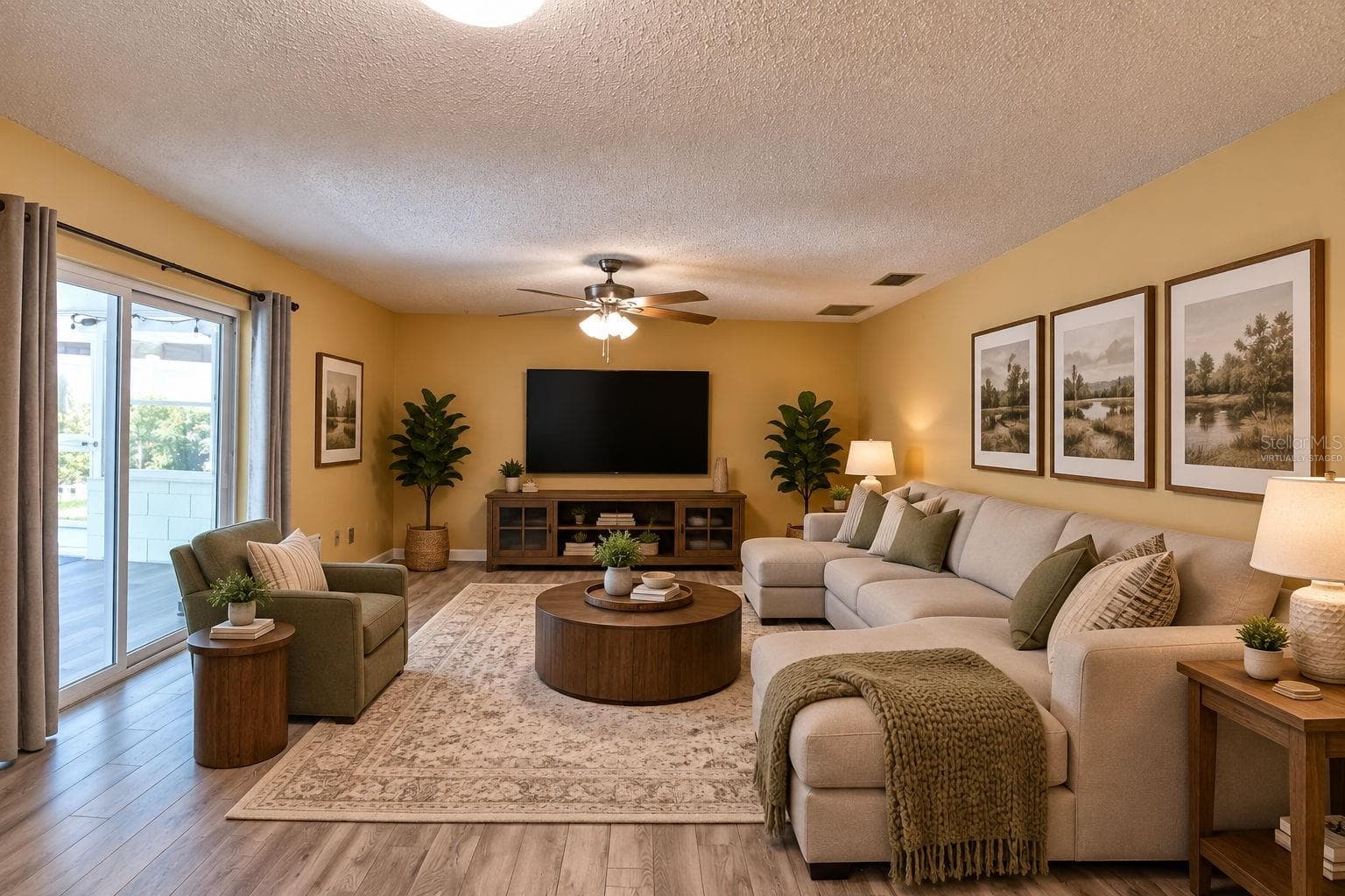 Virtually Staged - 2815 CHRISTIE LN, LAKELAND