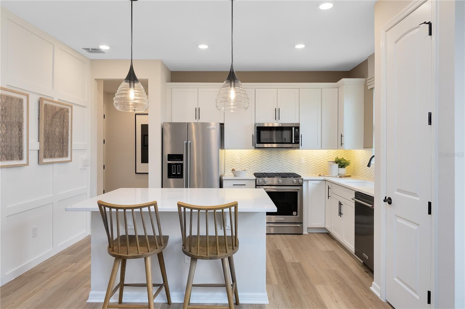 Model Home Design Only. Pictures and furnishings are for illustrative purposes only. Elevations, colors and options may vary. Furniture is for model home staging only. - 2774 BUCKEYE LANE, ST CLOUD