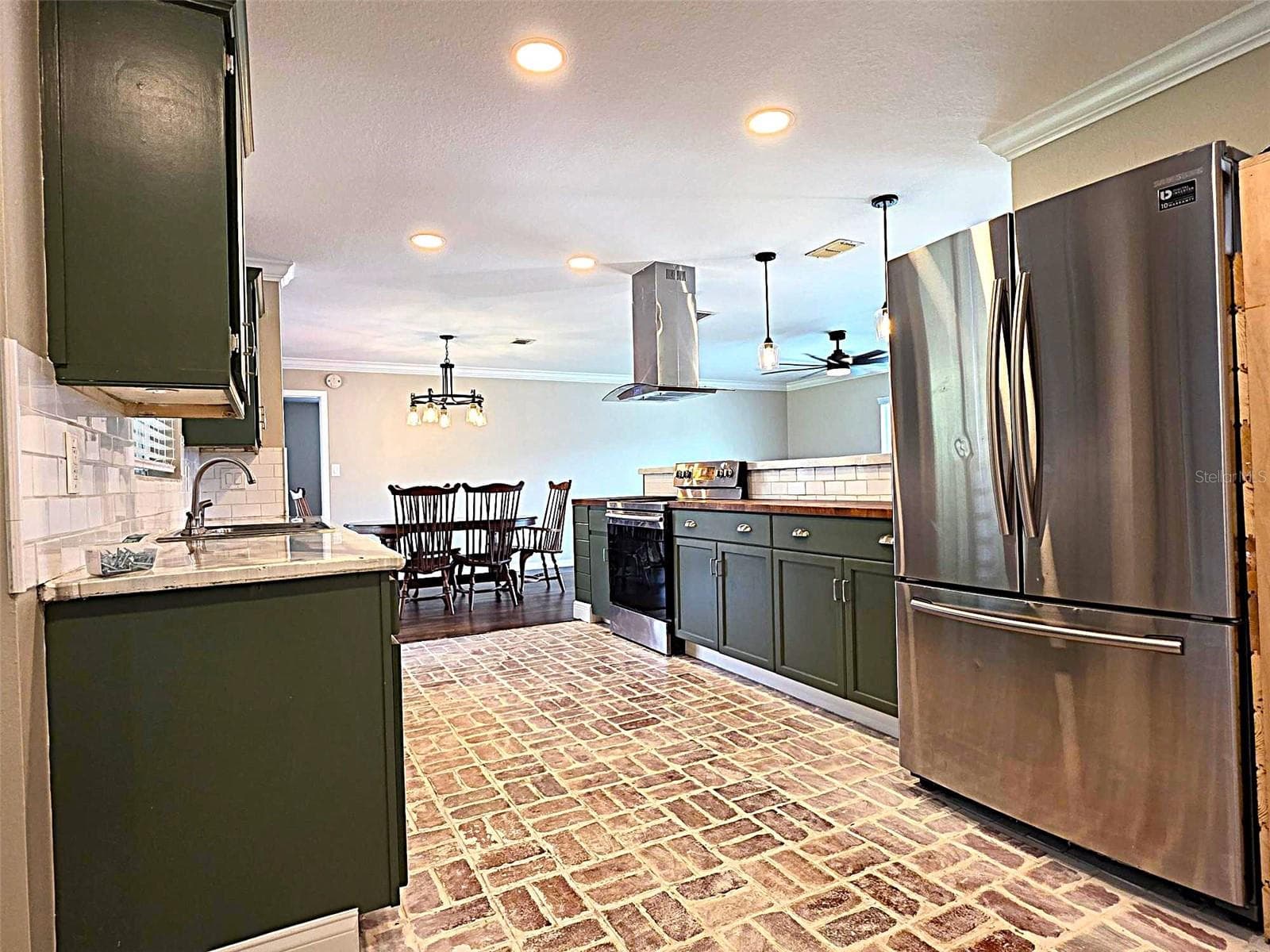 Single Family Residence at 123 ELM SQ S, LAKELAND, photo 12 of 31