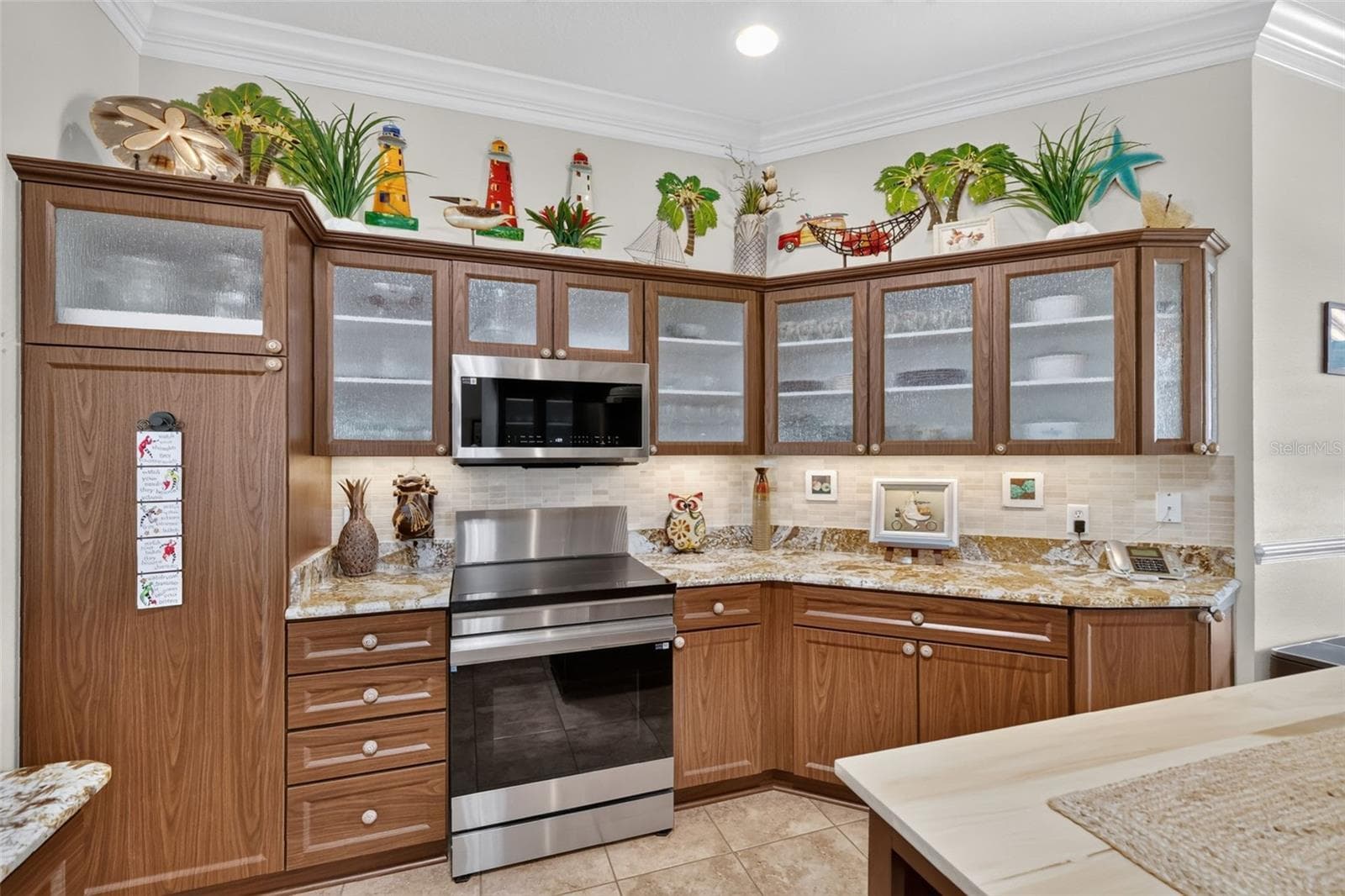 Kitchen-under counter lighting - 2653 DAY LILY RUN, THE VILLAGES
